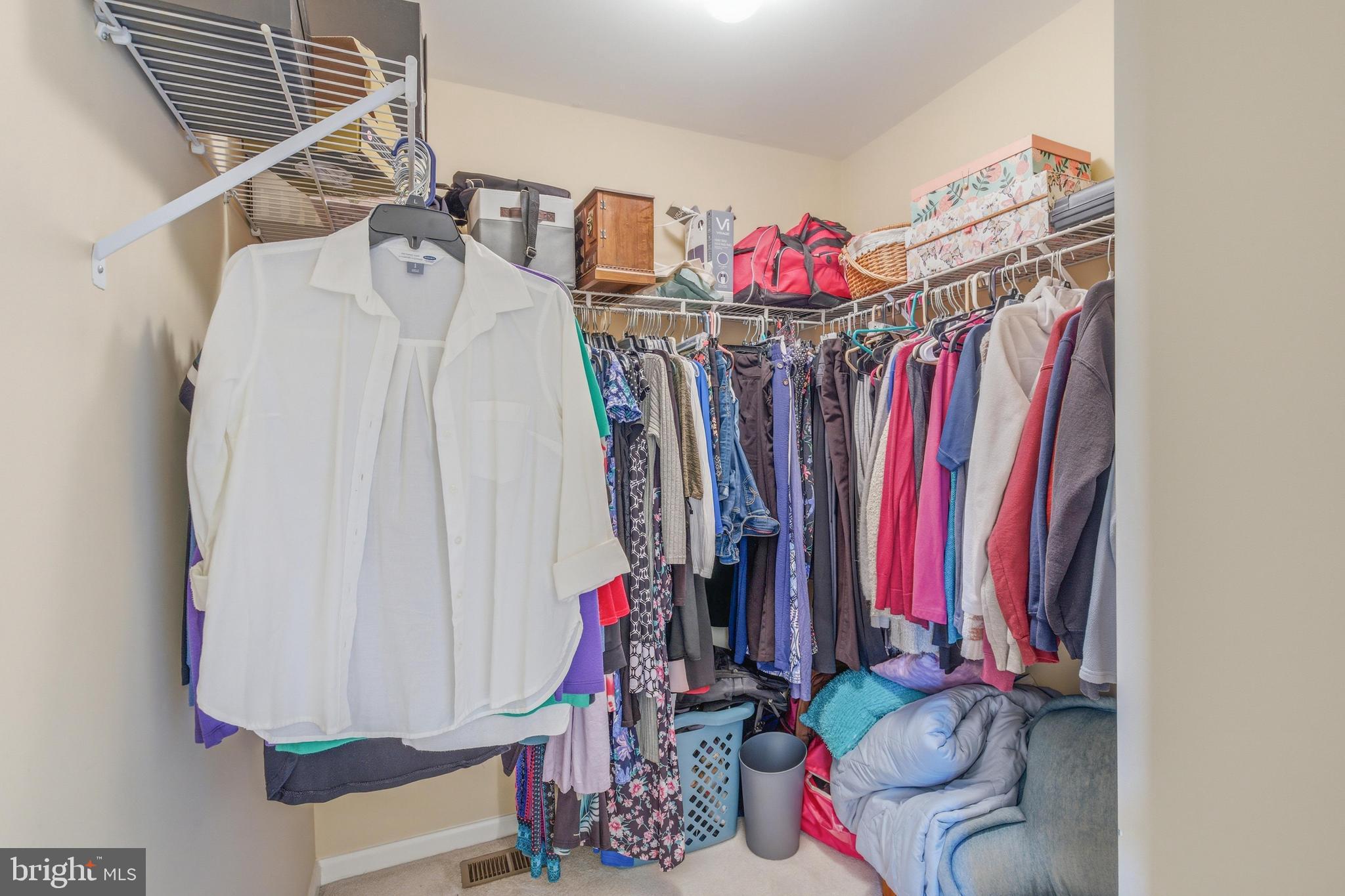 WILLIAMSBURG - Residential