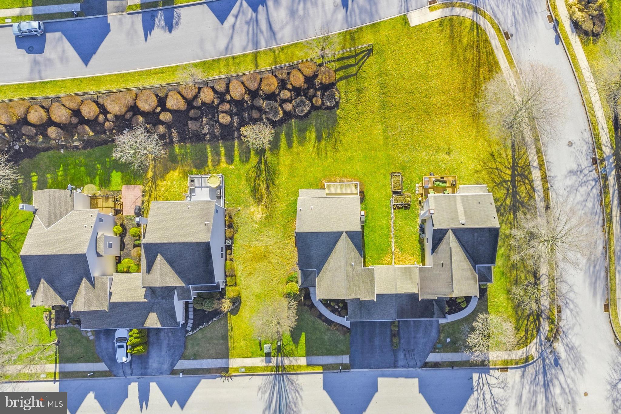 WILLIAMSBURG - Residential