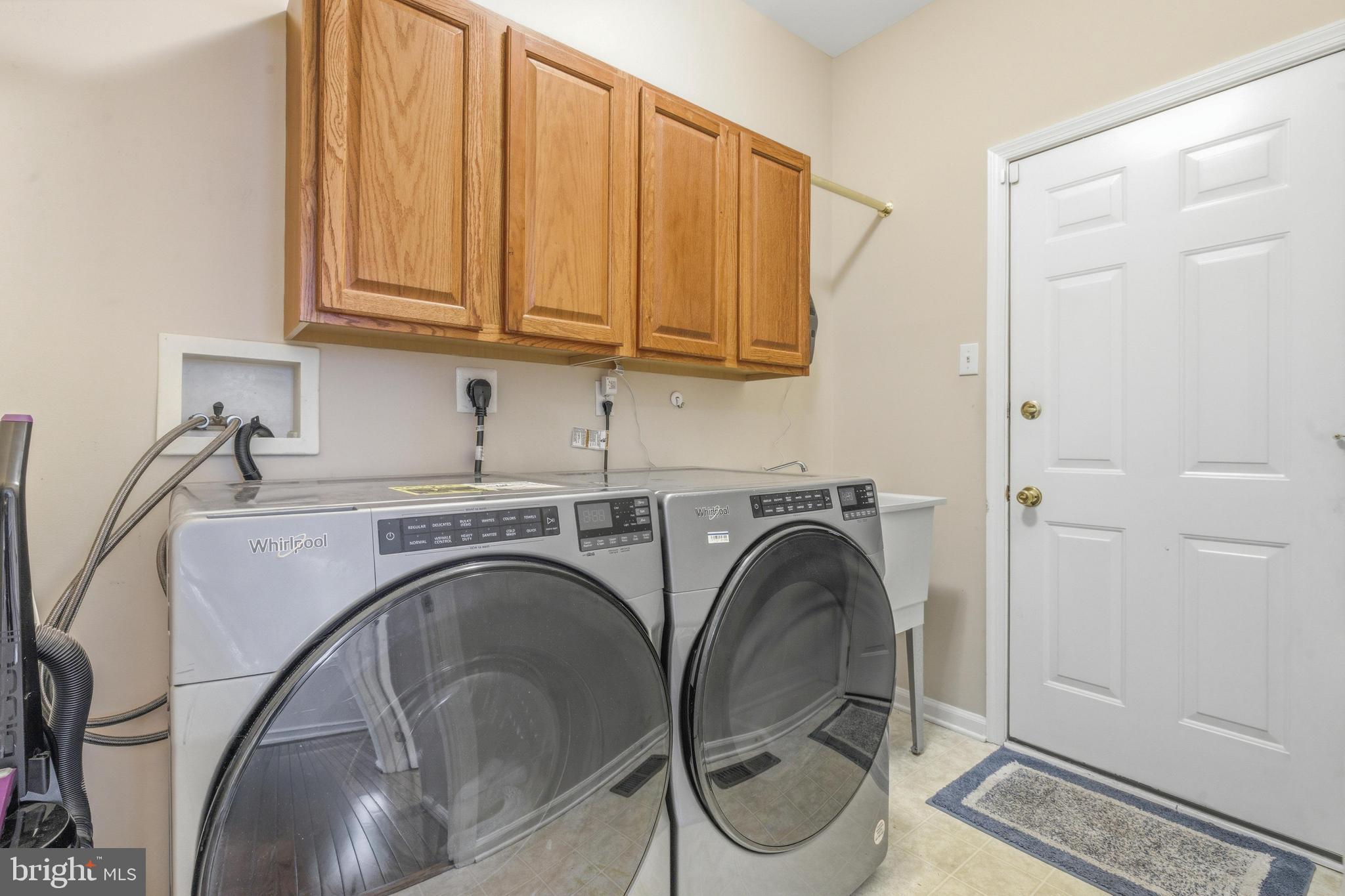 WILLIAMSBURG - Residential