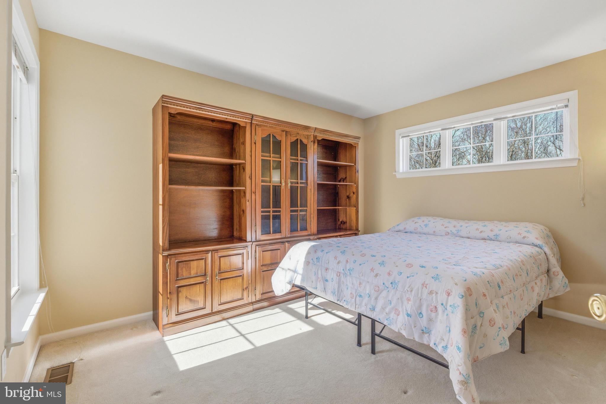 WILLIAMSBURG - Residential