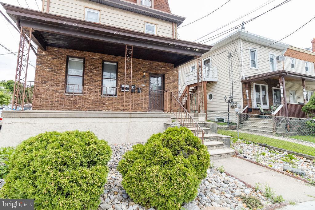 HOLMESBURG - Residential Lease