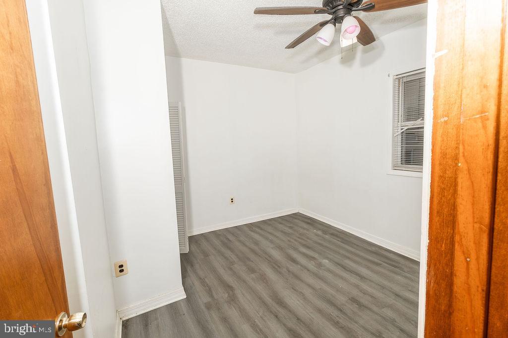 HOLMESBURG - Residential Lease