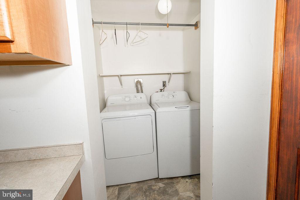 HOLMESBURG - Residential Lease