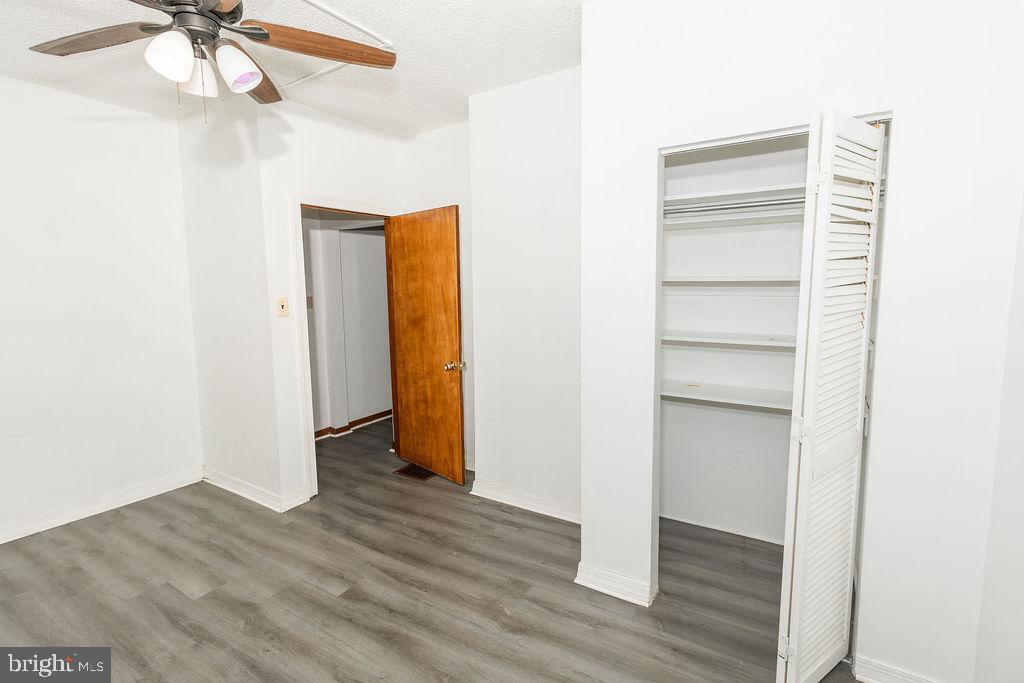 HOLMESBURG - Residential Lease