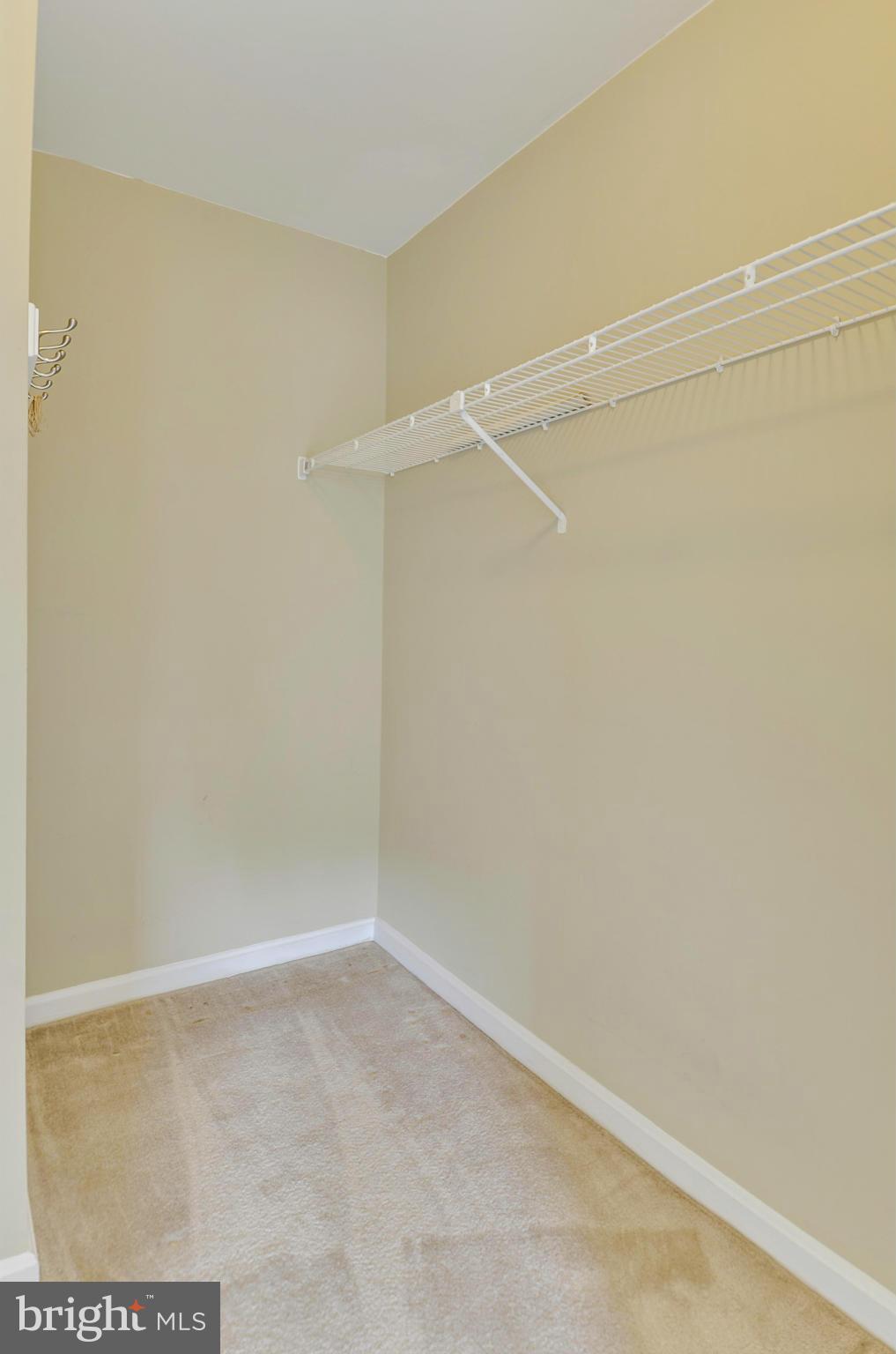 FOUR WINDS AT OAKTON - Residential