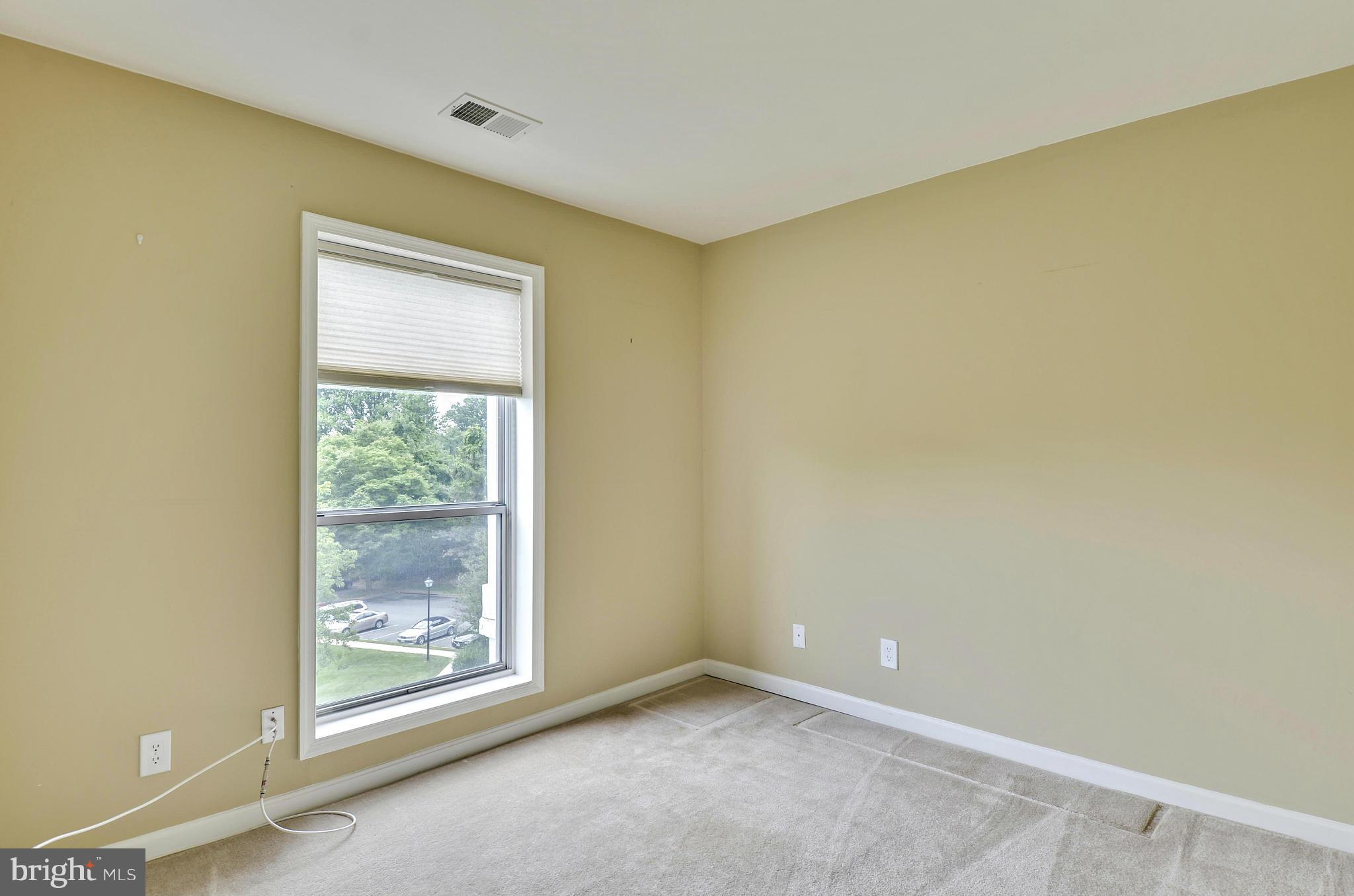 FOUR WINDS AT OAKTON - Residential