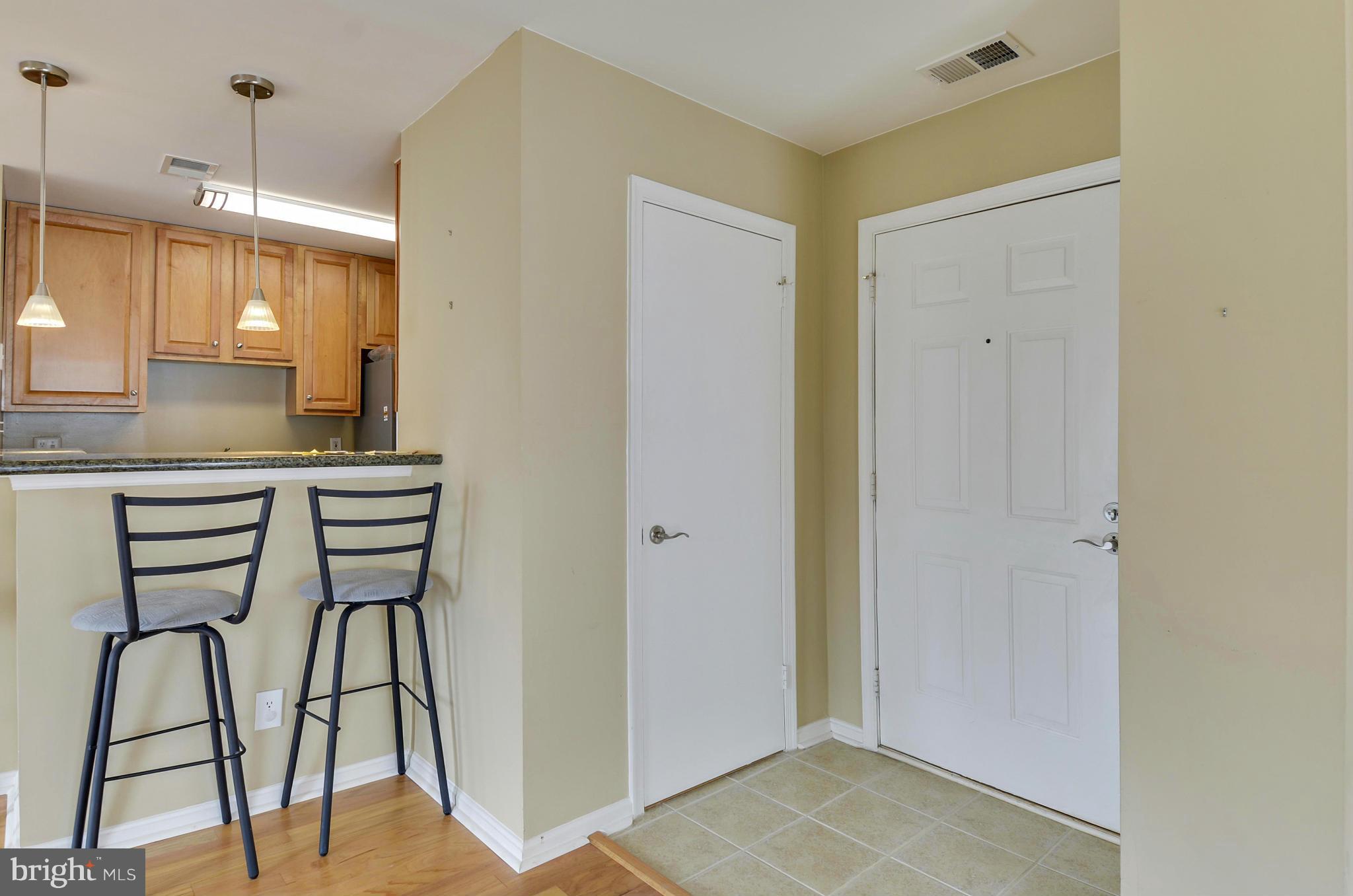 FOUR WINDS AT OAKTON - Residential