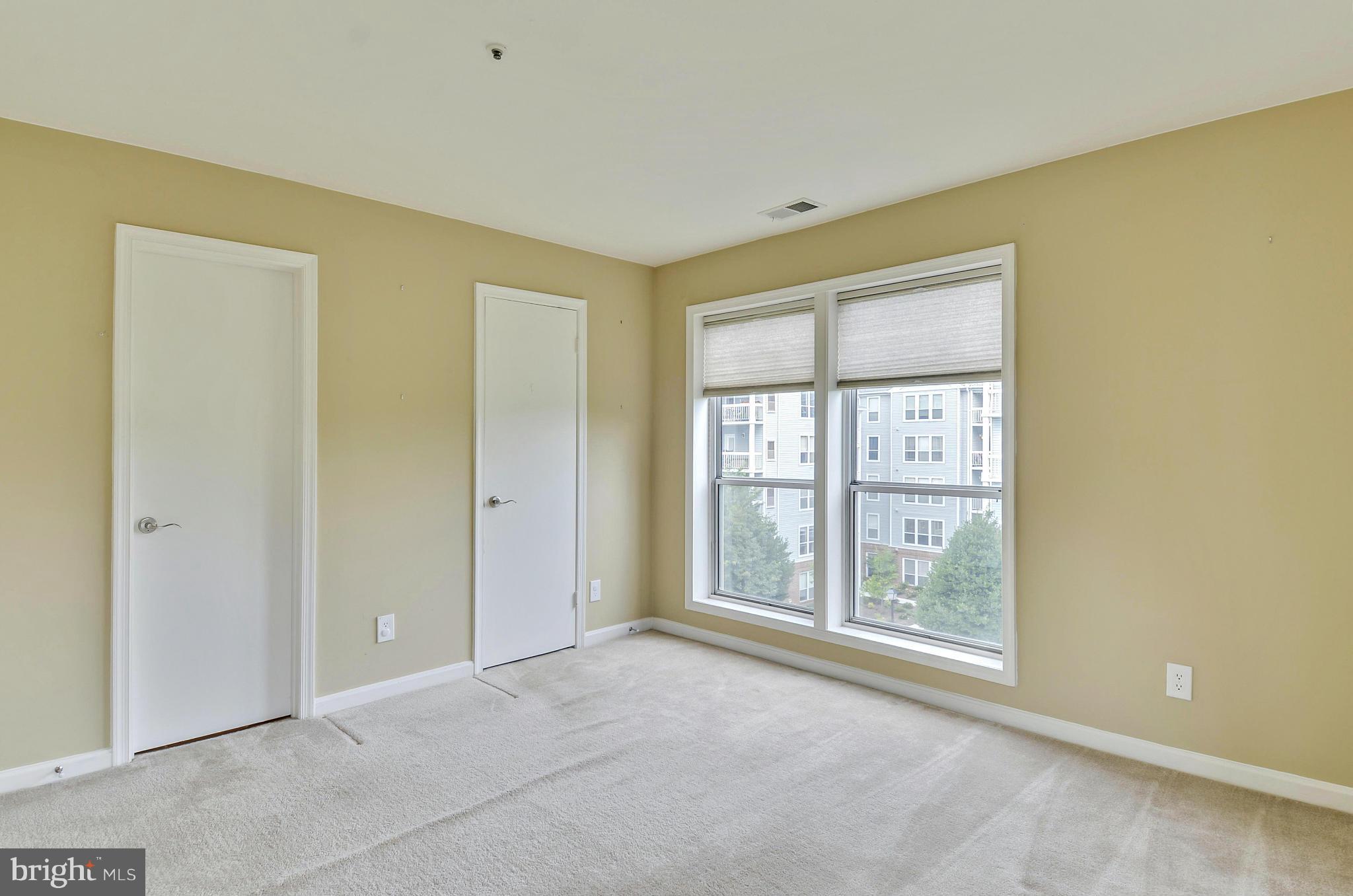 FOUR WINDS AT OAKTON - Residential