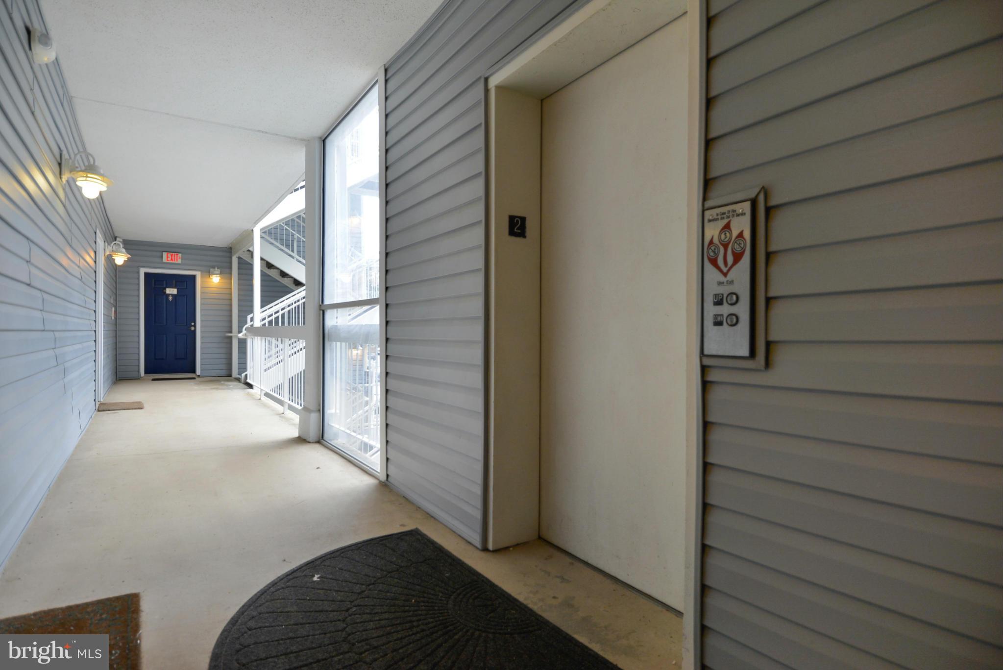 FOUR WINDS AT OAKTON - Residential