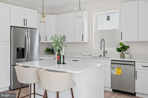 Tiny photo for 717 207th Street, PASADENA, MD 21122 (MLS # MDAA2137906)