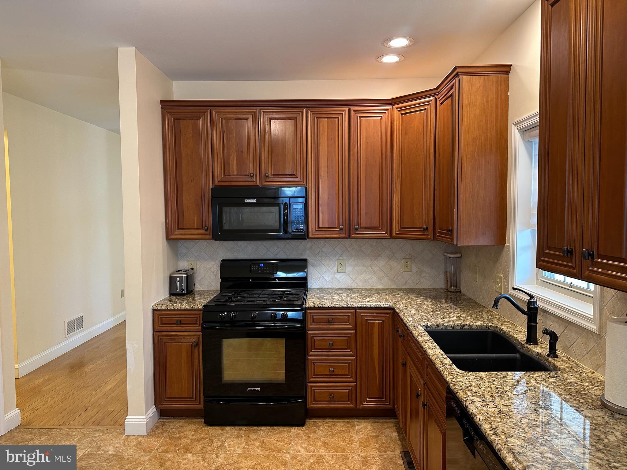 THE HAMLET - Residential