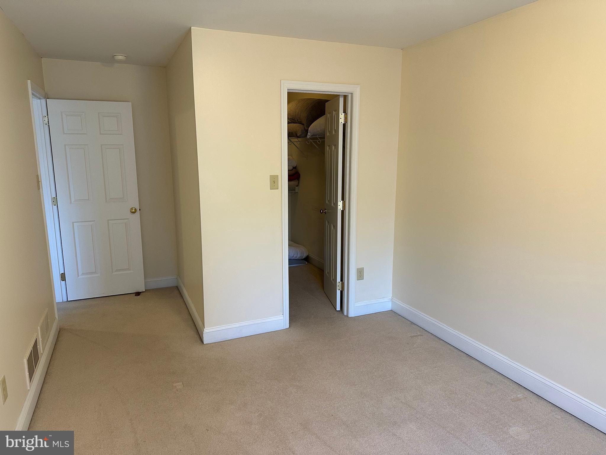 THE HAMLET - Residential