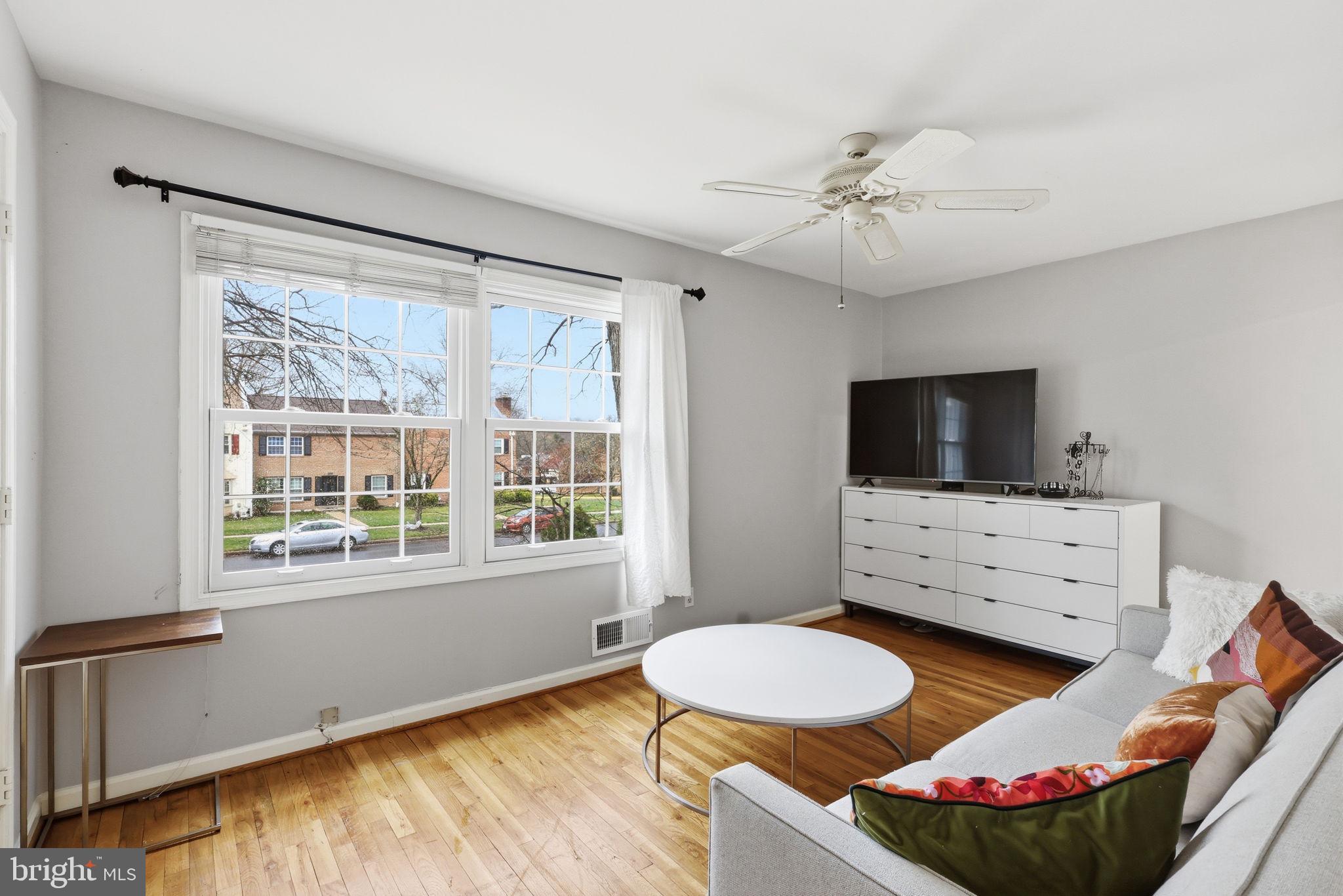 8222 CARRLEIGH PARKWAY 12