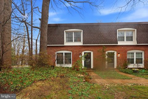 Photo of 8222 Carrleigh Parkway #12, SPRINGFIELD, VA 22152 (MLS # VAFX2294104)