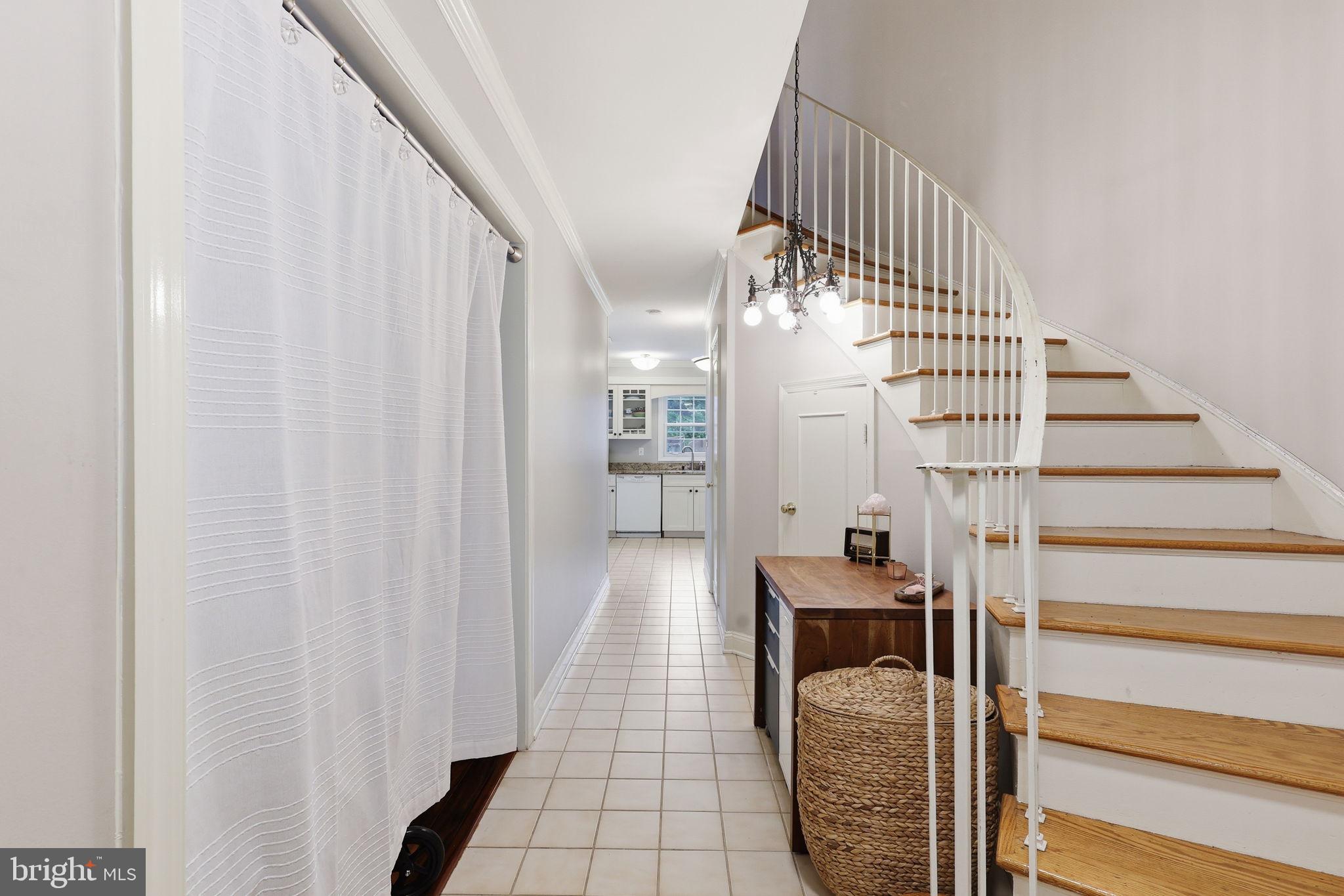 8222 CARRLEIGH PARKWAY 12