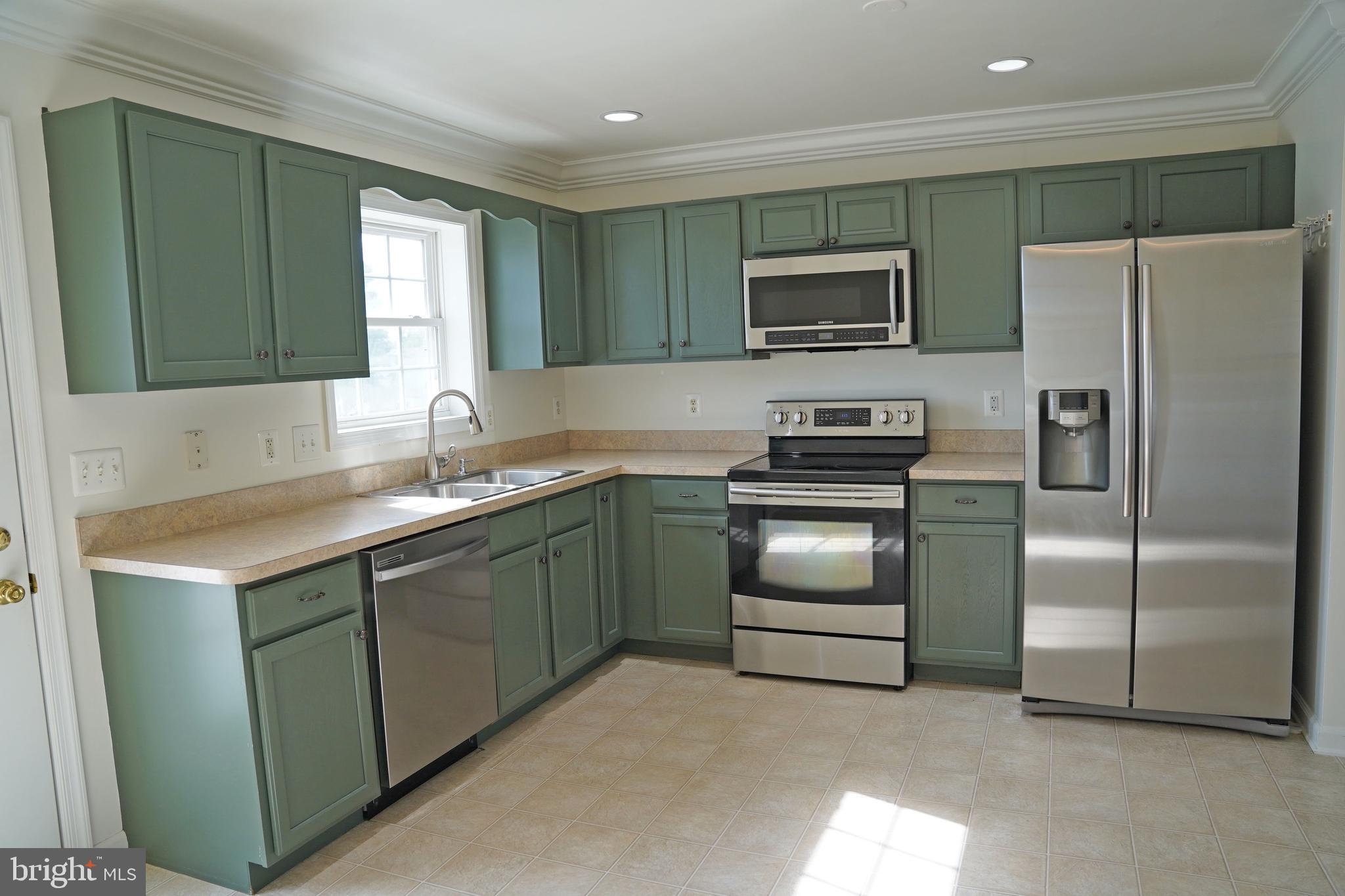 FOREST HEIGHTS - Residential Lease