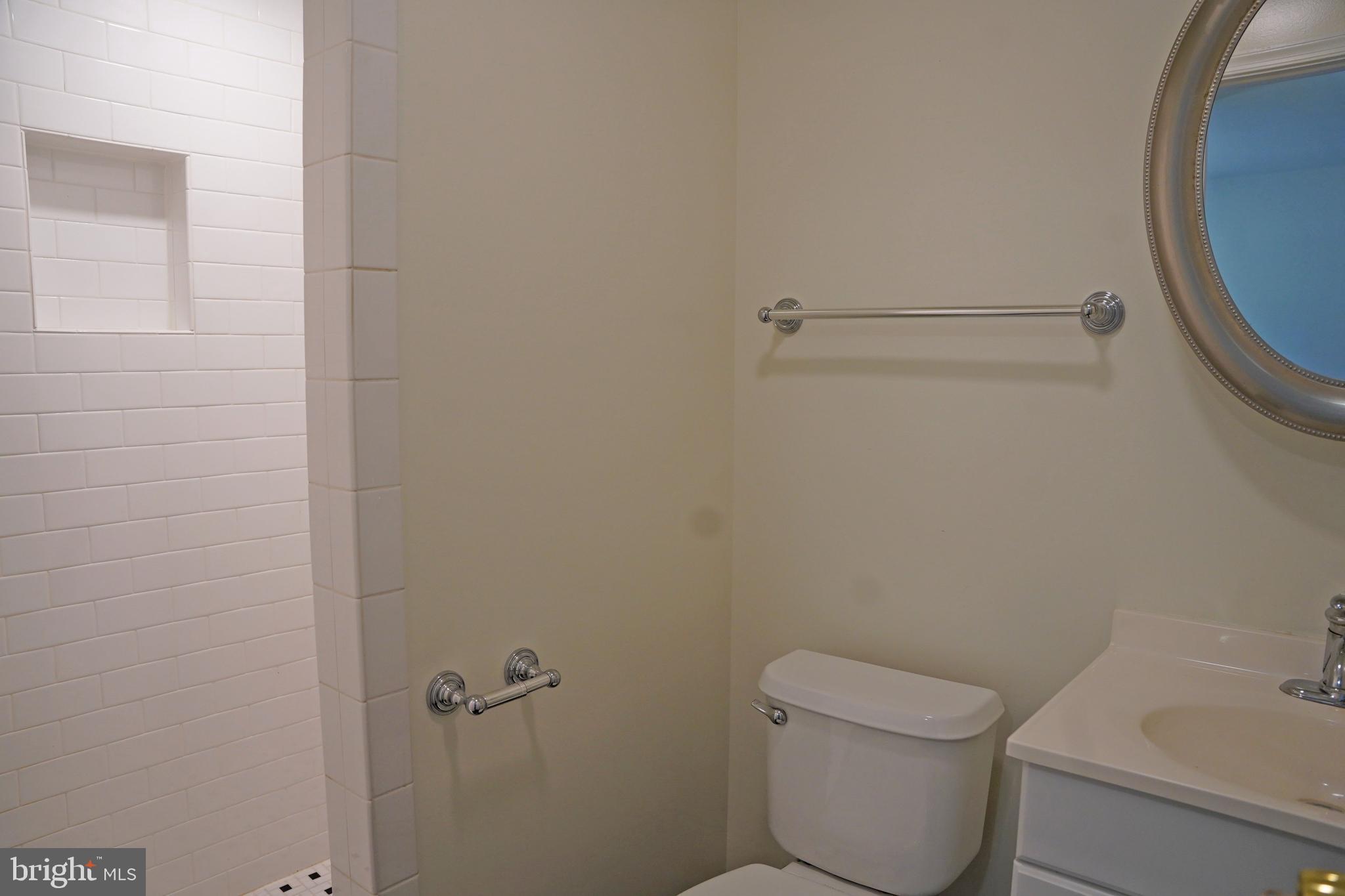 FOREST HEIGHTS - Residential Lease