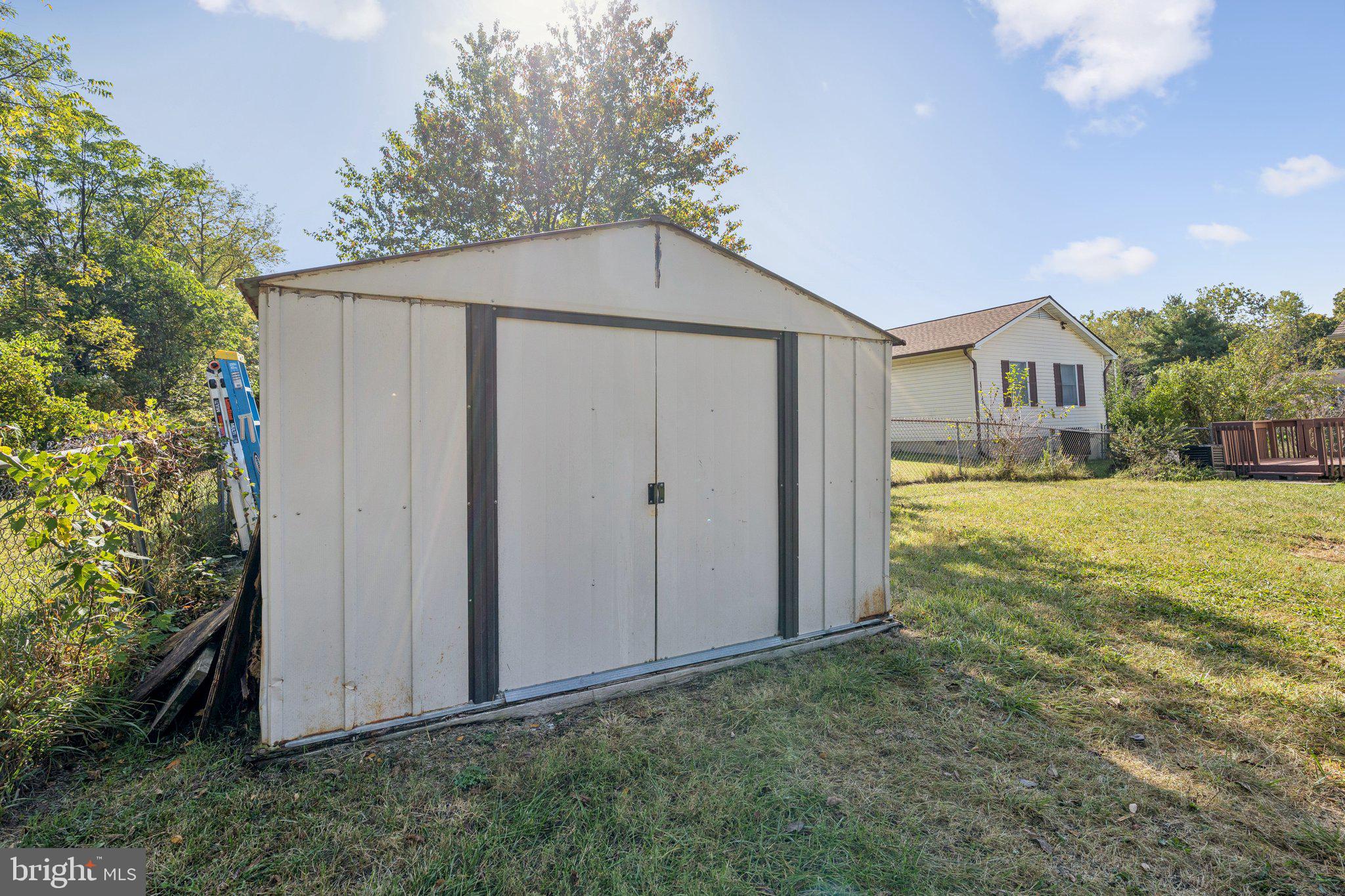 THE VILLAGE AT LAKESIDE - Residential