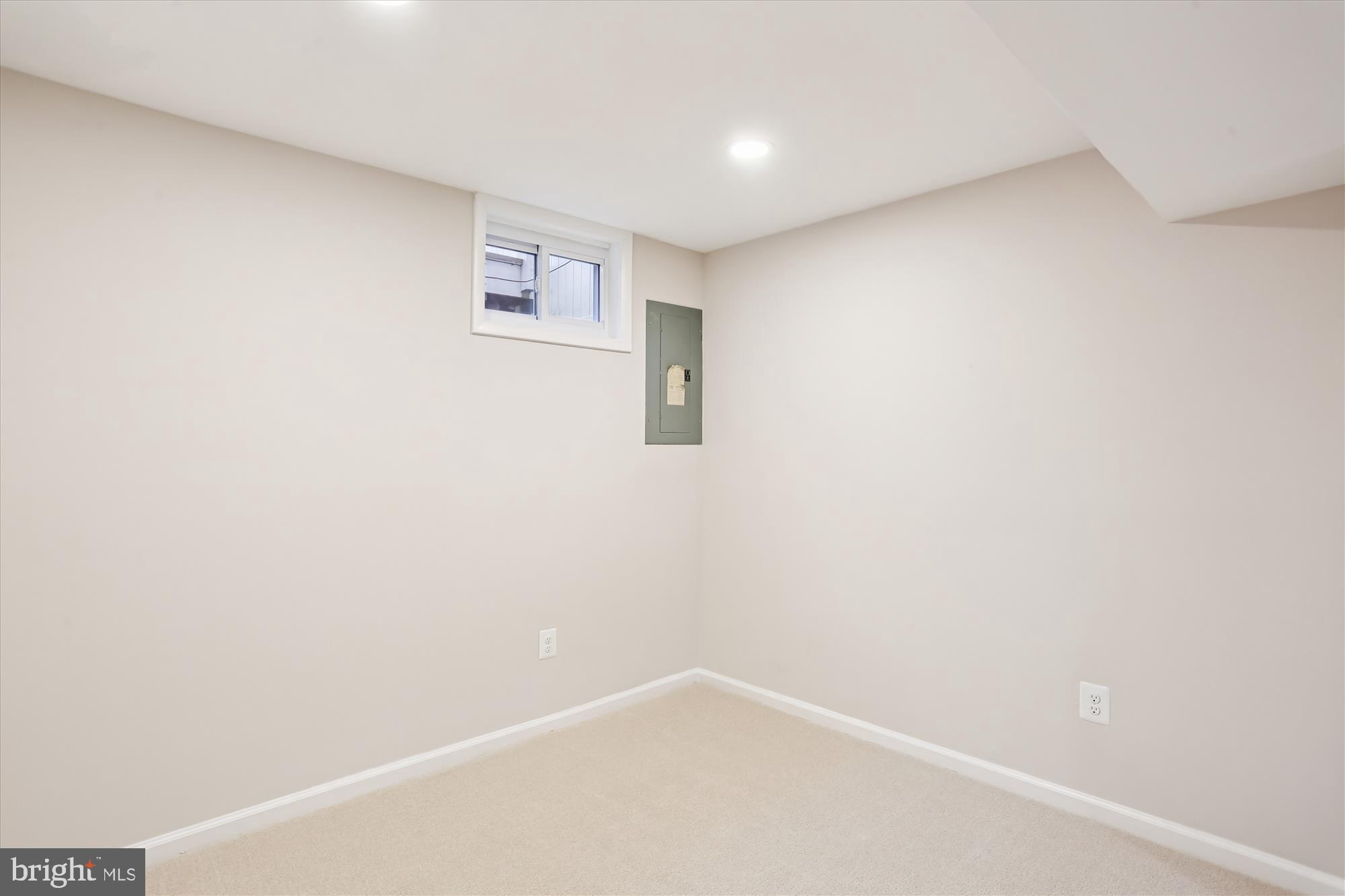 FALLSREACH - Residential