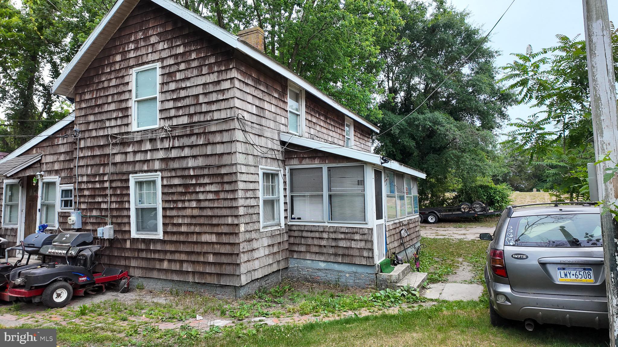 100 BROWN LANE