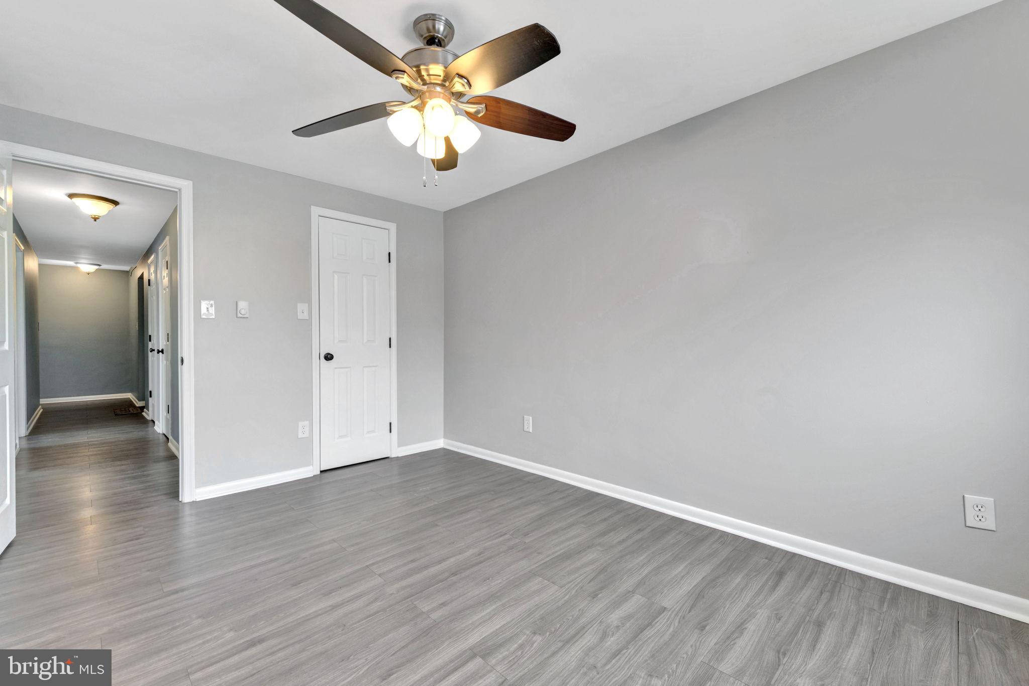 COLUMBIA KNOLL - Residential Lease