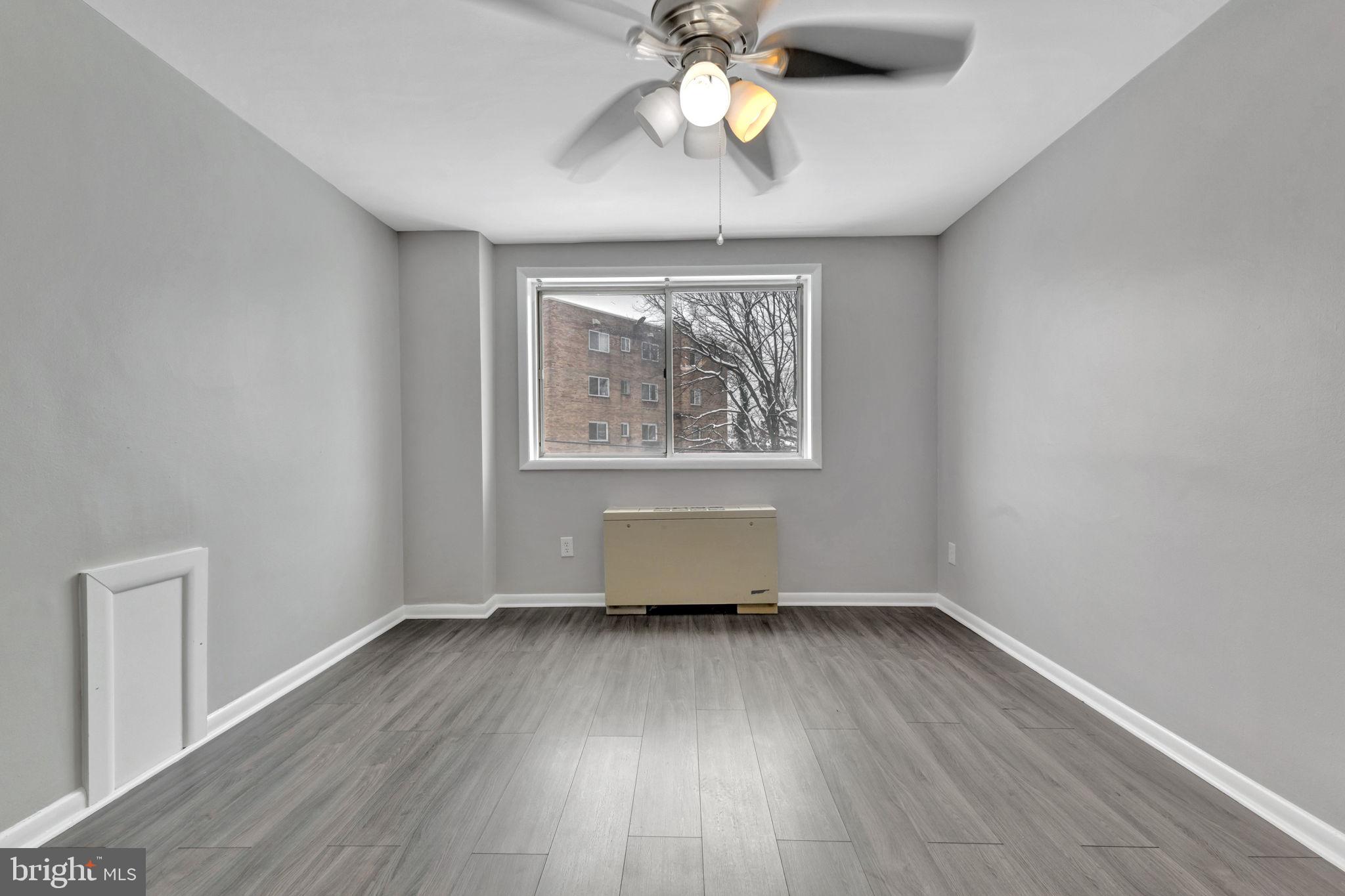 COLUMBIA KNOLL - Residential Lease