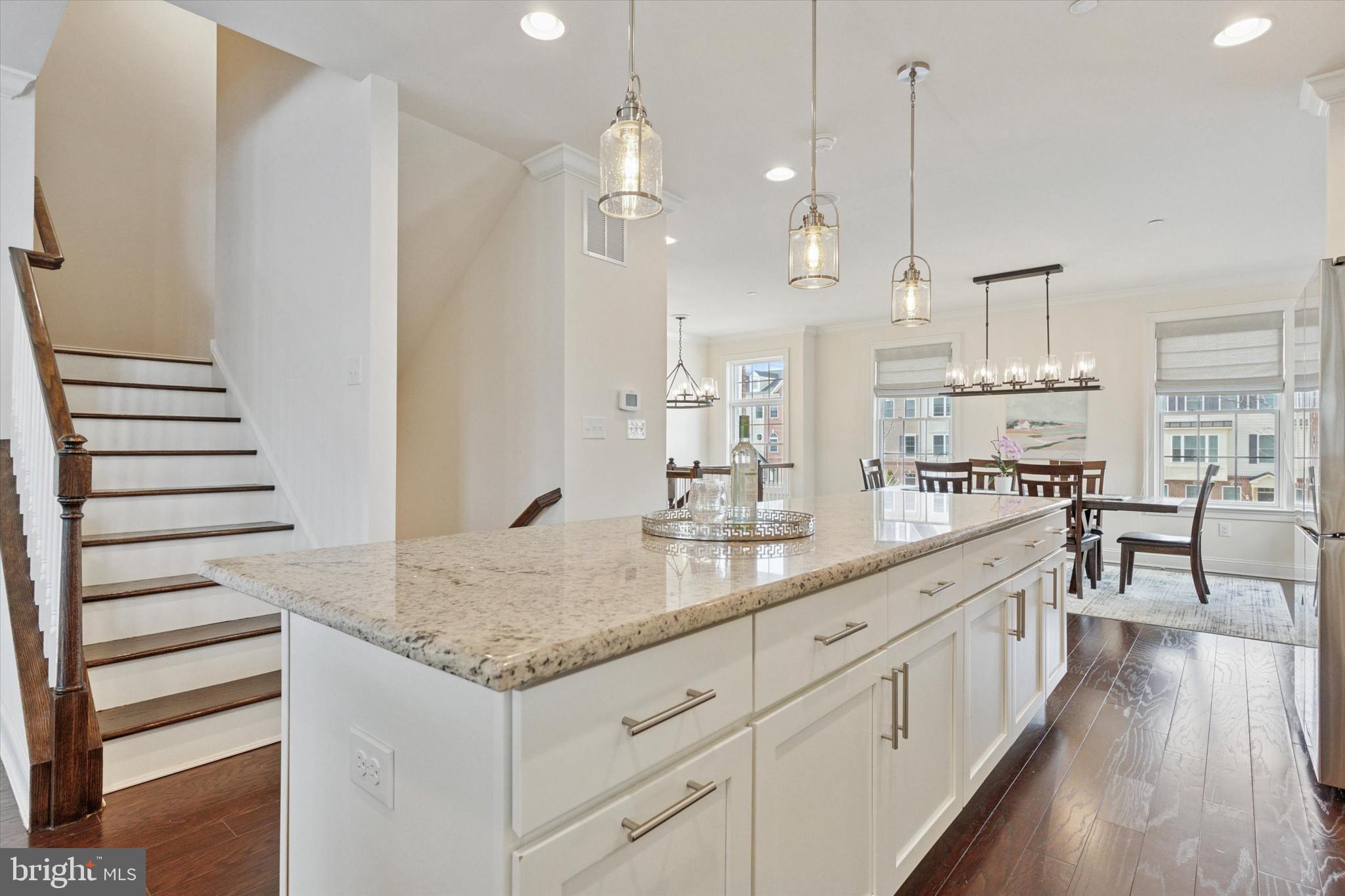 34 PARKVIEW CIRCLE