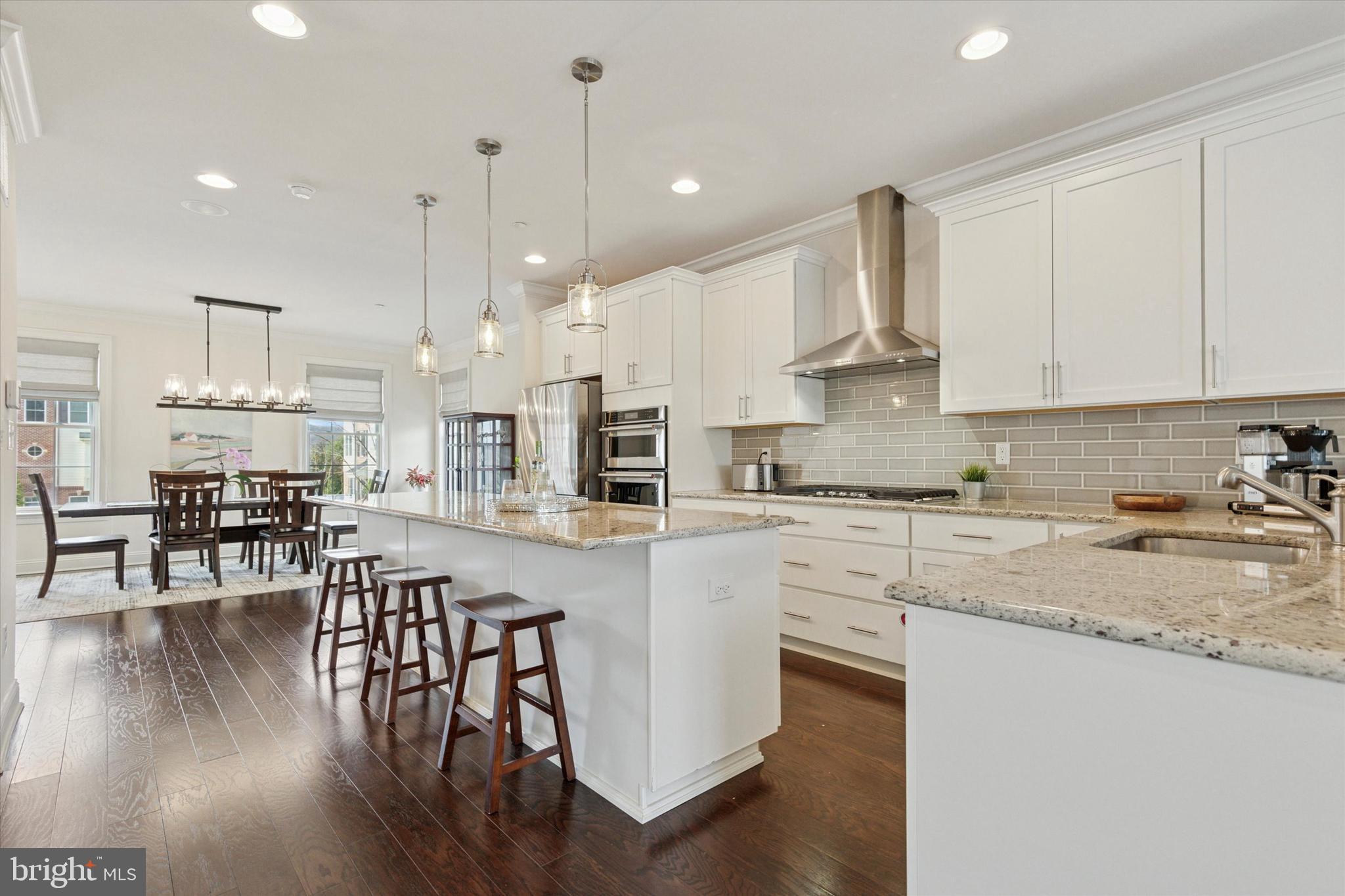 34 PARKVIEW CIRCLE