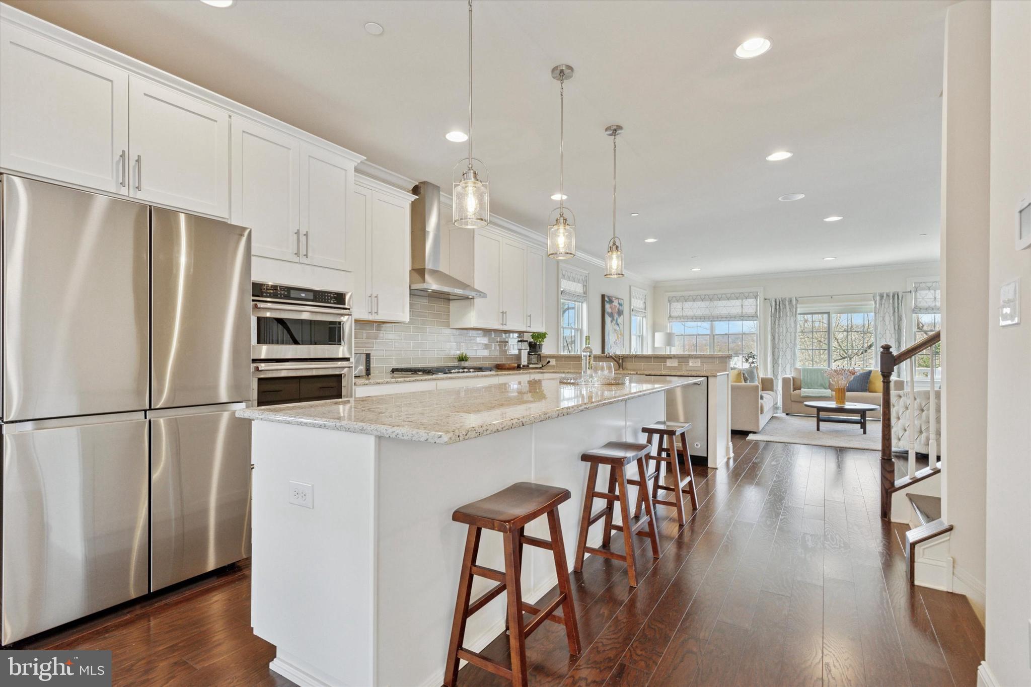 34 PARKVIEW CIRCLE