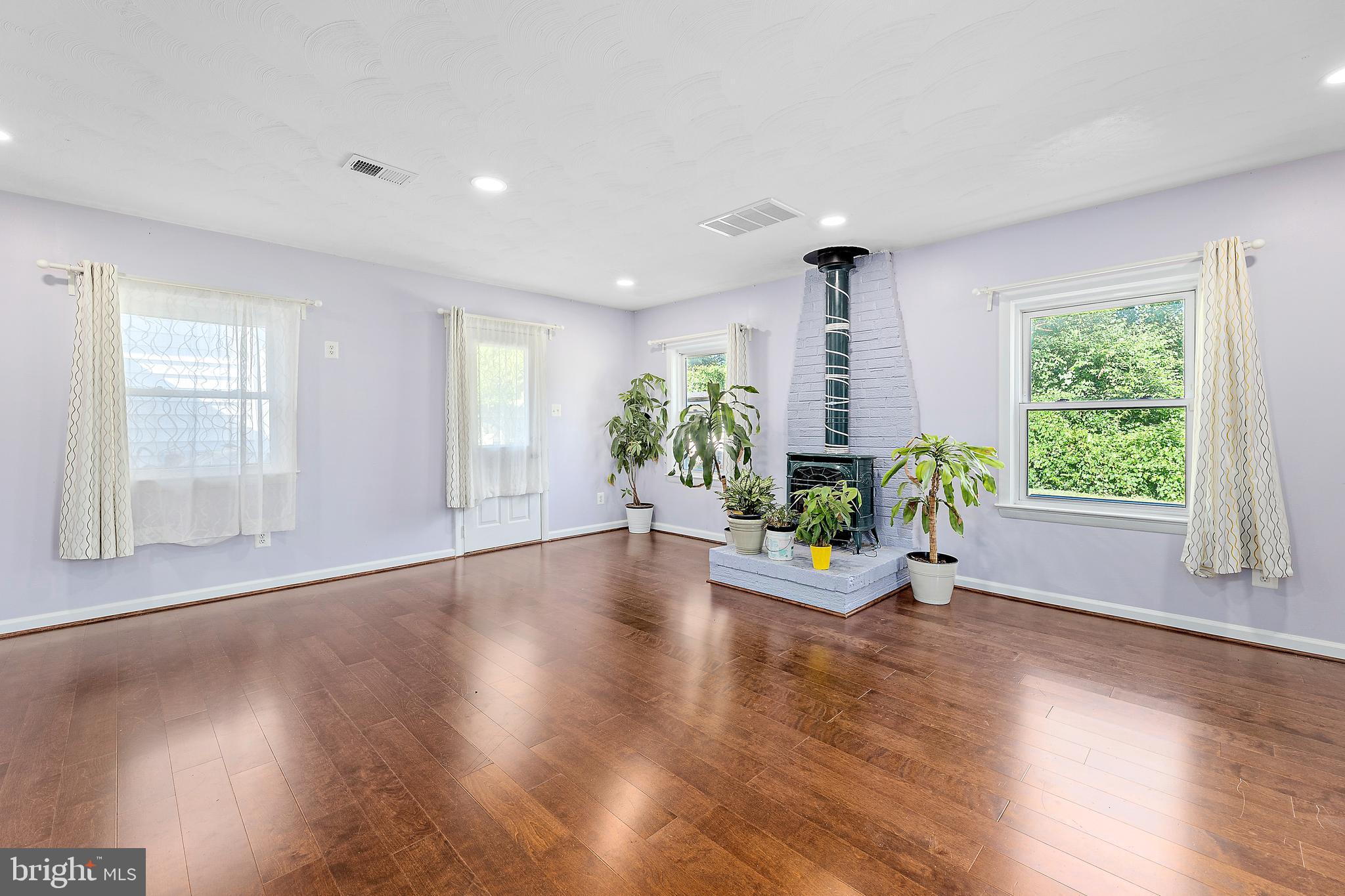 NORTH SPRINGFIELD - Residential