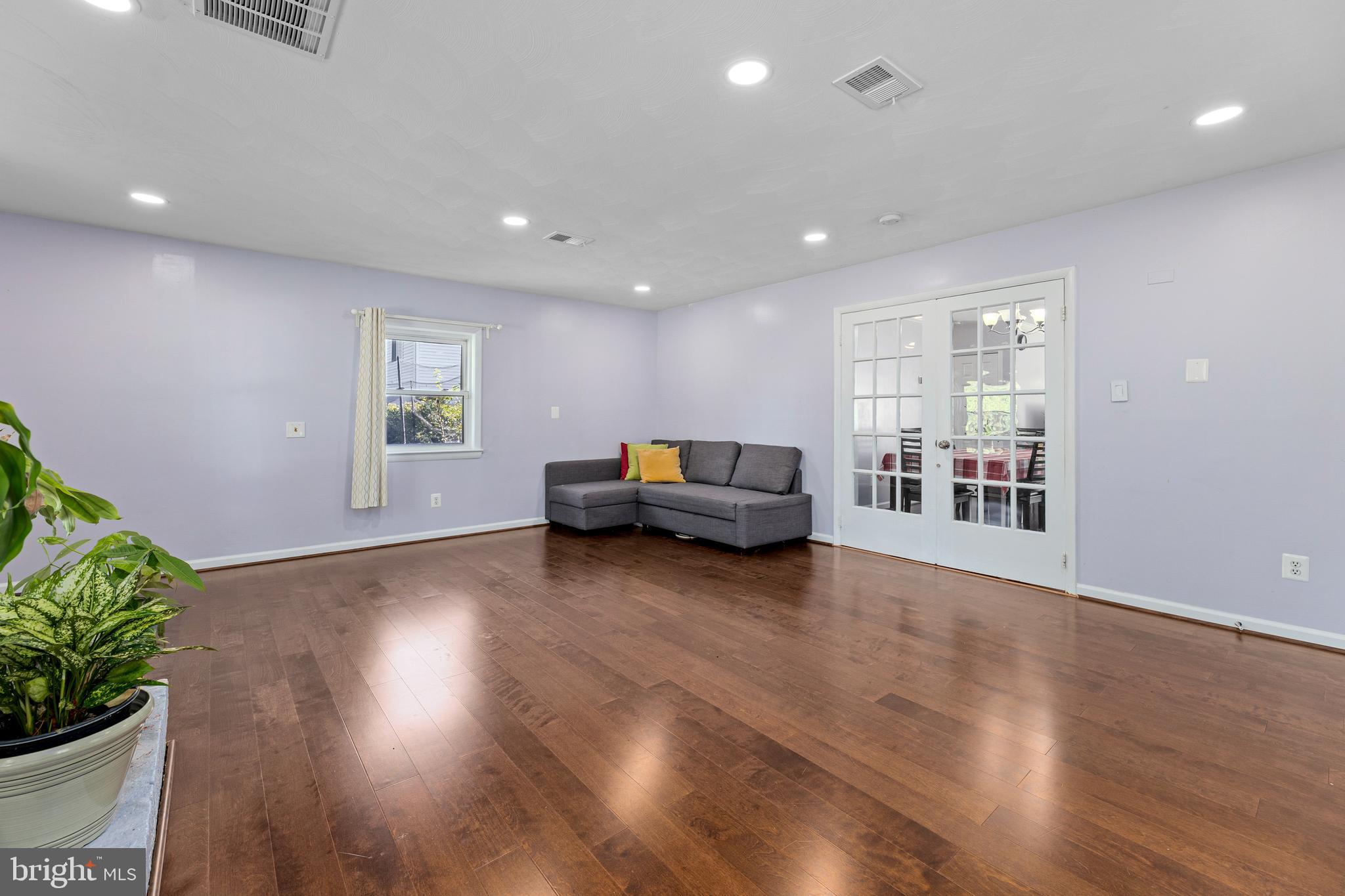 NORTH SPRINGFIELD - Residential