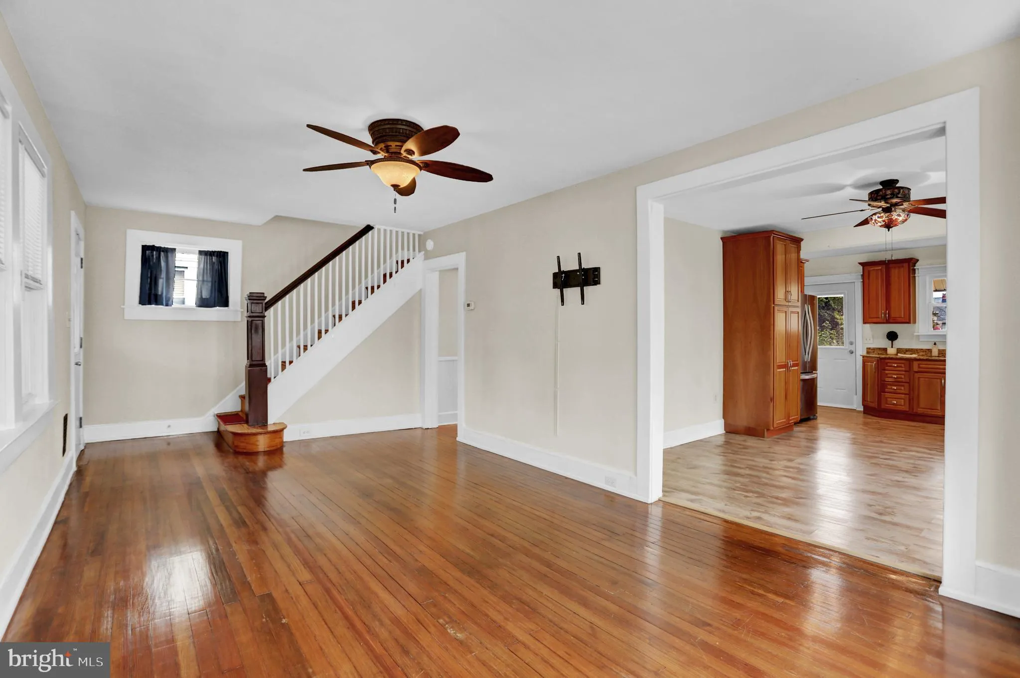 Halethorpe, Maryland 21227, United States, 4 Bedrooms Bedrooms, ,2 BathroomsBathrooms,Residential,Contingent,182745