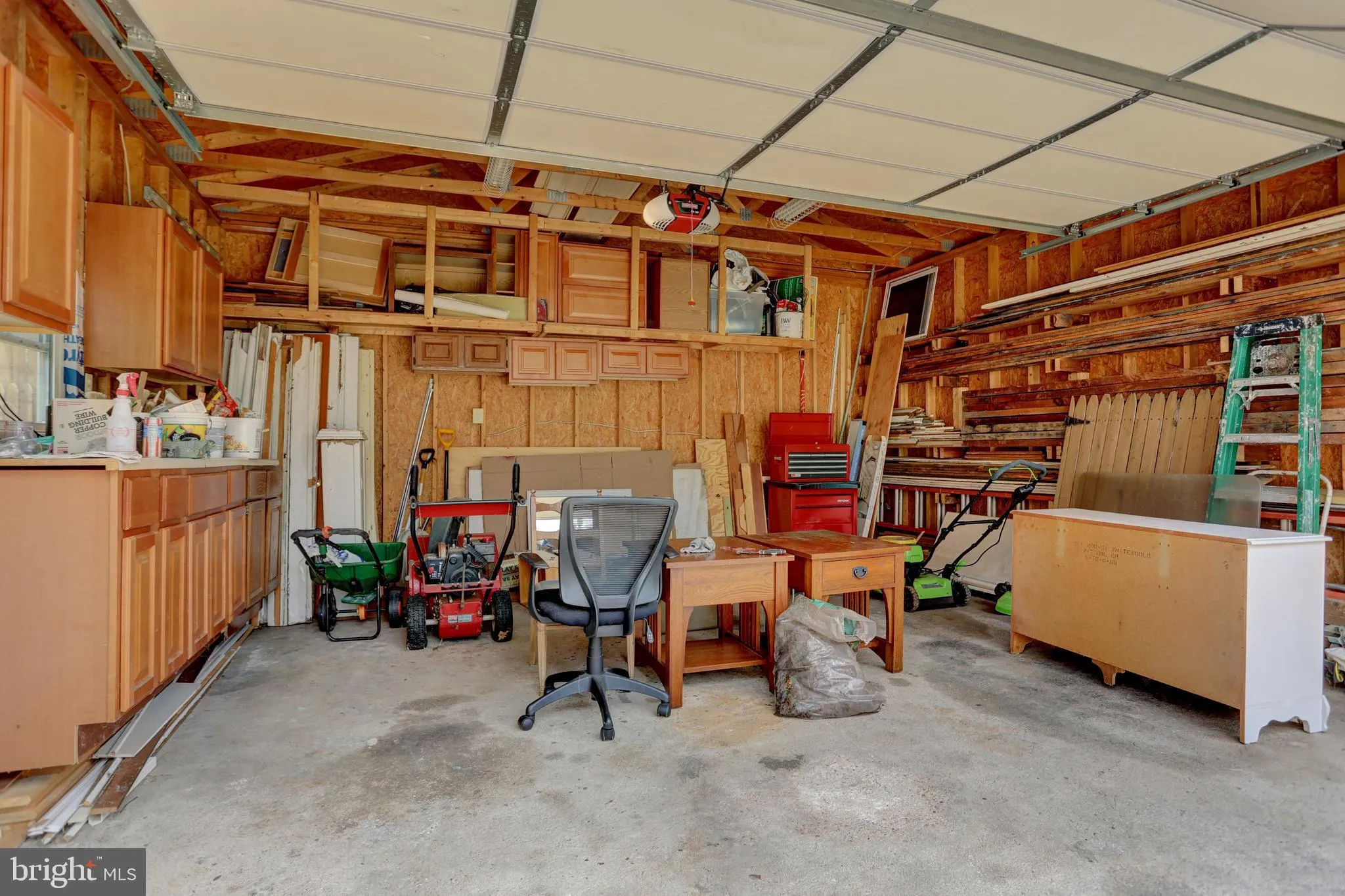 Halethorpe, Maryland 21227, United States, 4 Bedrooms Bedrooms, ,2 BathroomsBathrooms,Residential,Contingent,182745