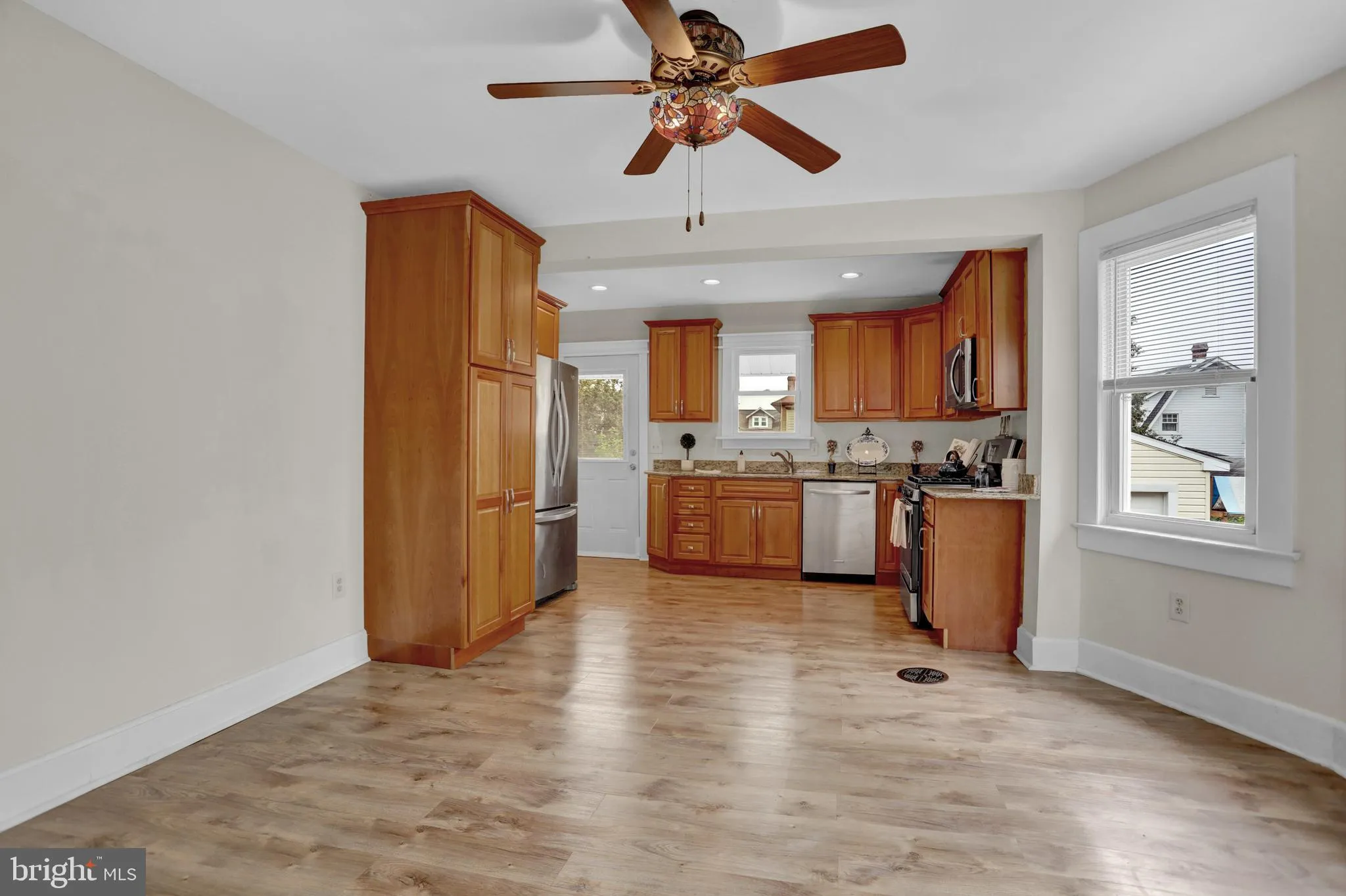 Halethorpe, Maryland 21227, United States, 4 Bedrooms Bedrooms, ,2 BathroomsBathrooms,Residential,Contingent,182745