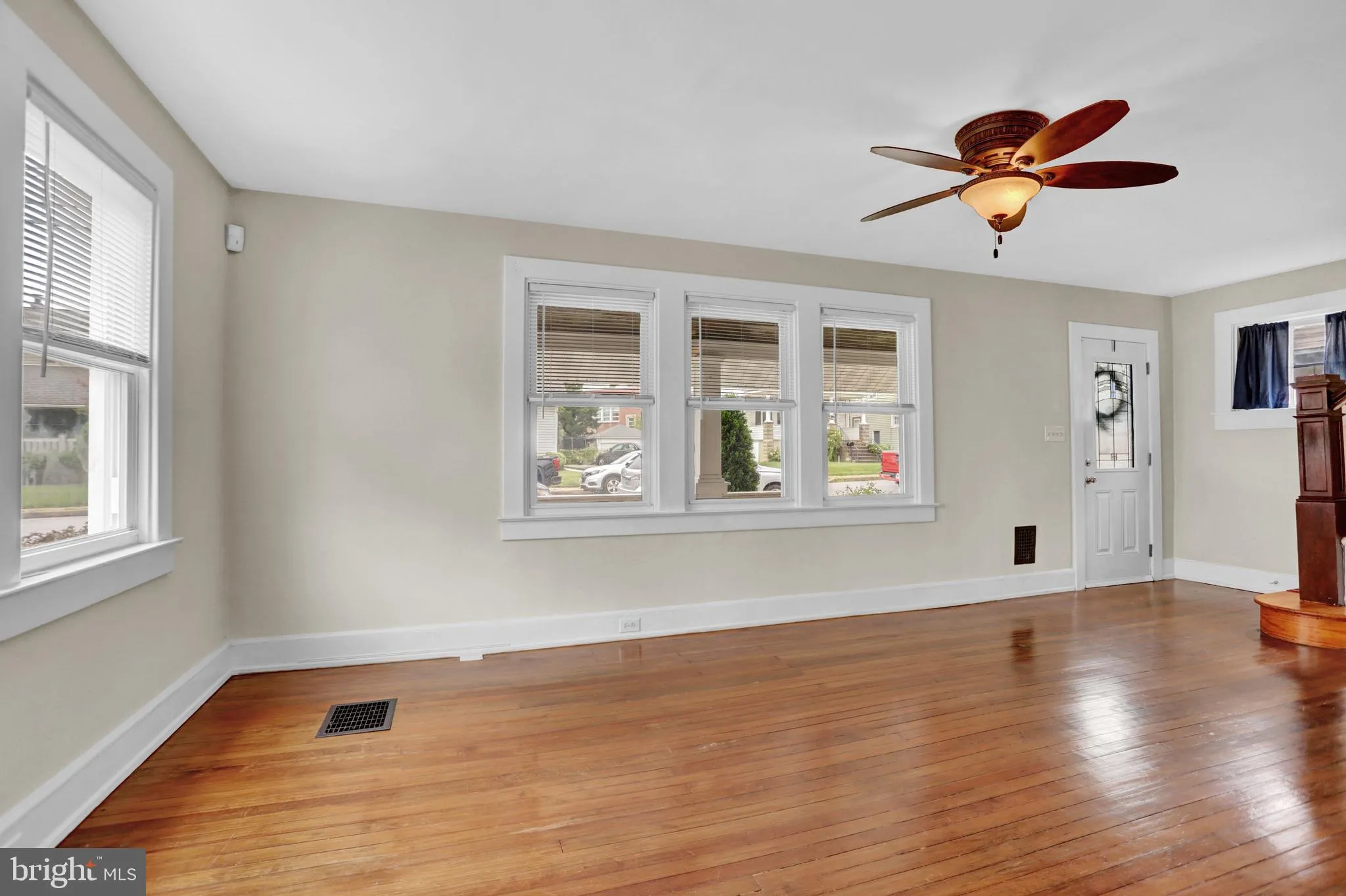 Halethorpe, Maryland 21227, United States, 4 Bedrooms Bedrooms, ,2 BathroomsBathrooms,Residential,Contingent,182745