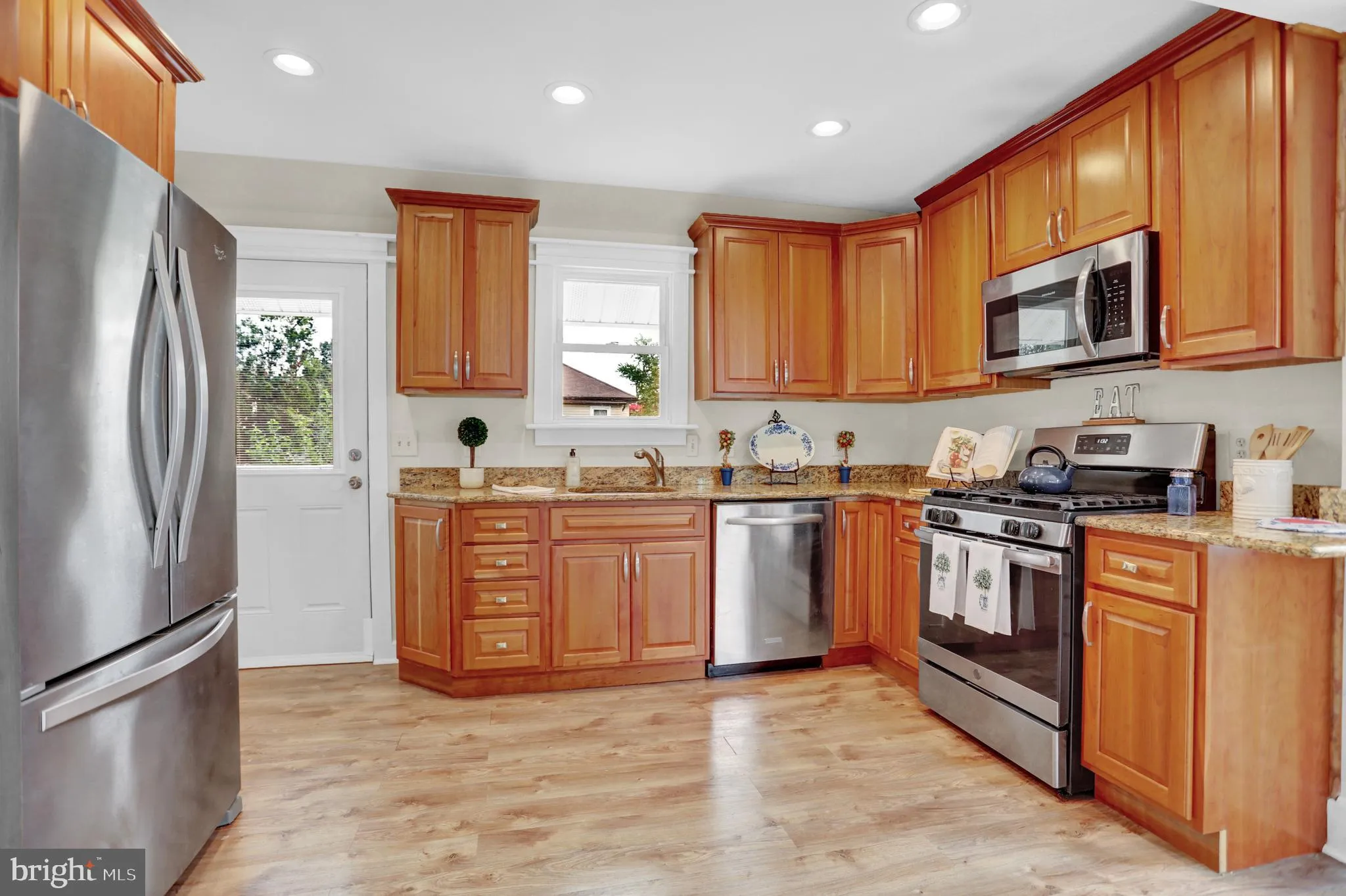 Halethorpe, Maryland 21227, United States, 4 Bedrooms Bedrooms, ,2 BathroomsBathrooms,Residential,Contingent,182745