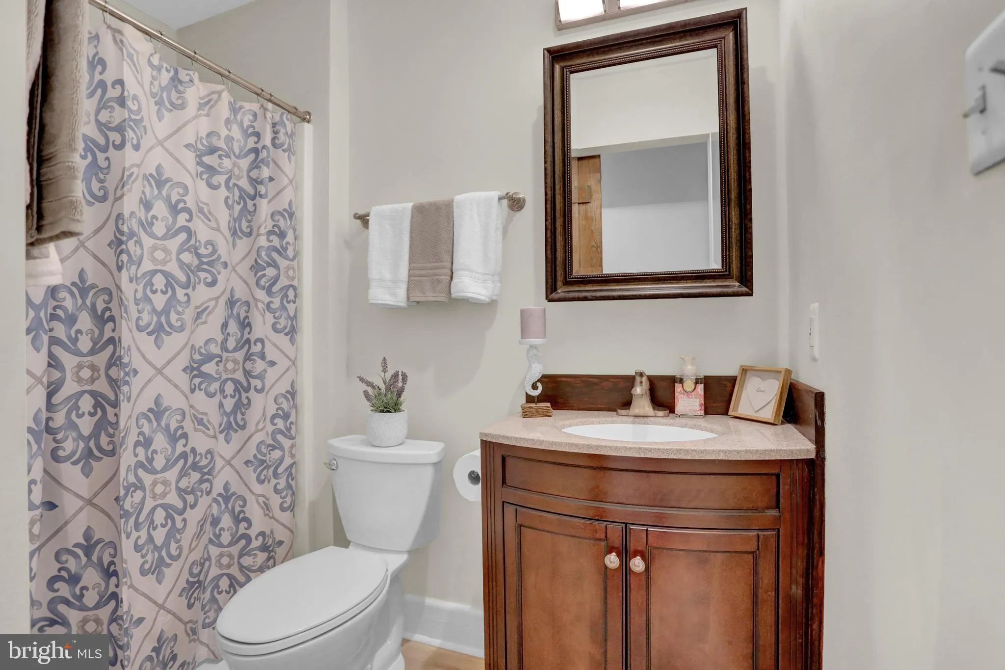 Halethorpe, Maryland 21227, United States, 4 Bedrooms Bedrooms, ,2 BathroomsBathrooms,Residential,Contingent,182745