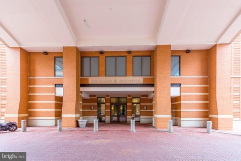 Condo For Sale - 2720 S Arlington Mill Drive #102<br/> ARLINGTON, VA 22206