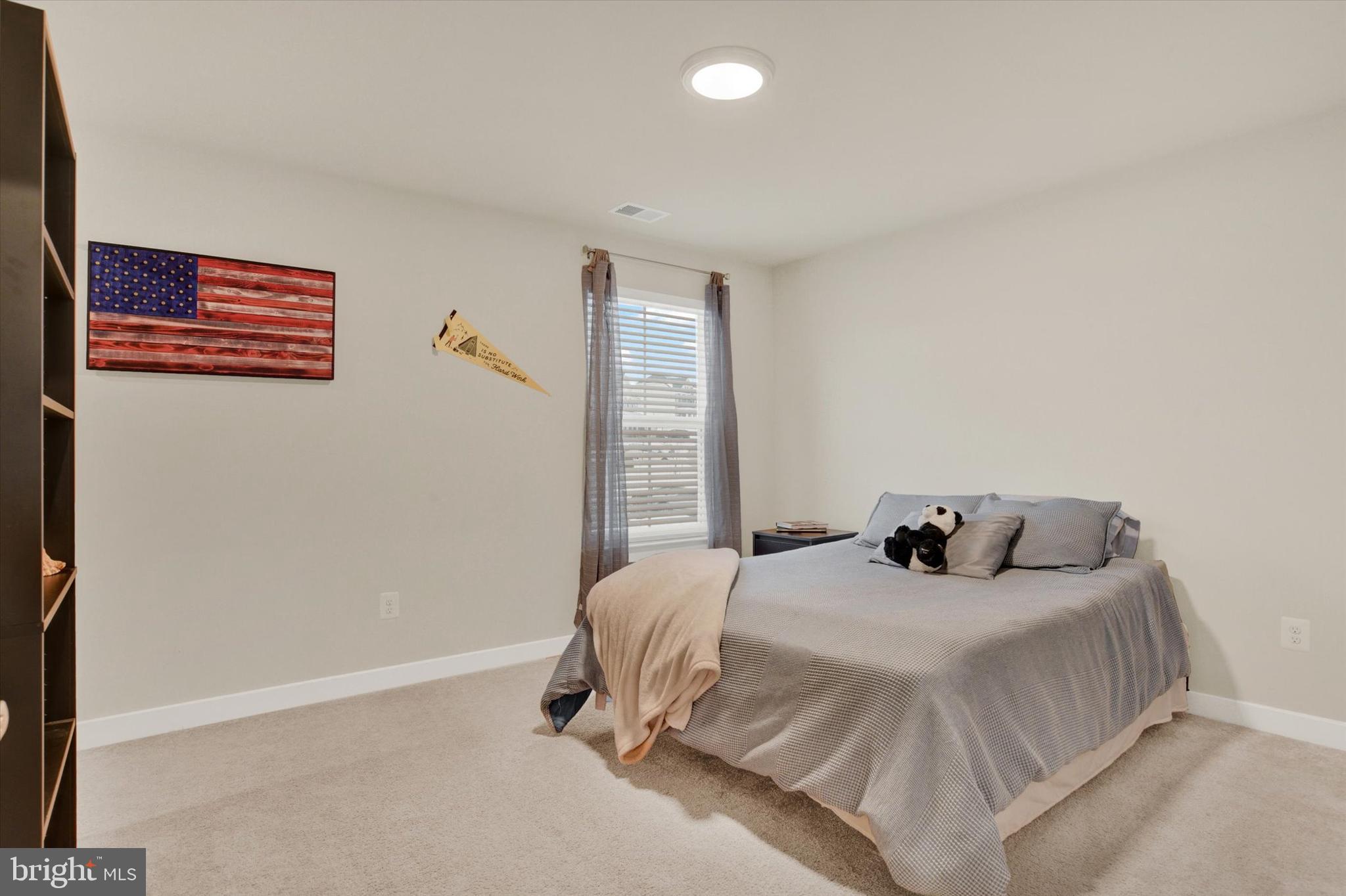 STRAY WINDS FARM - Residential