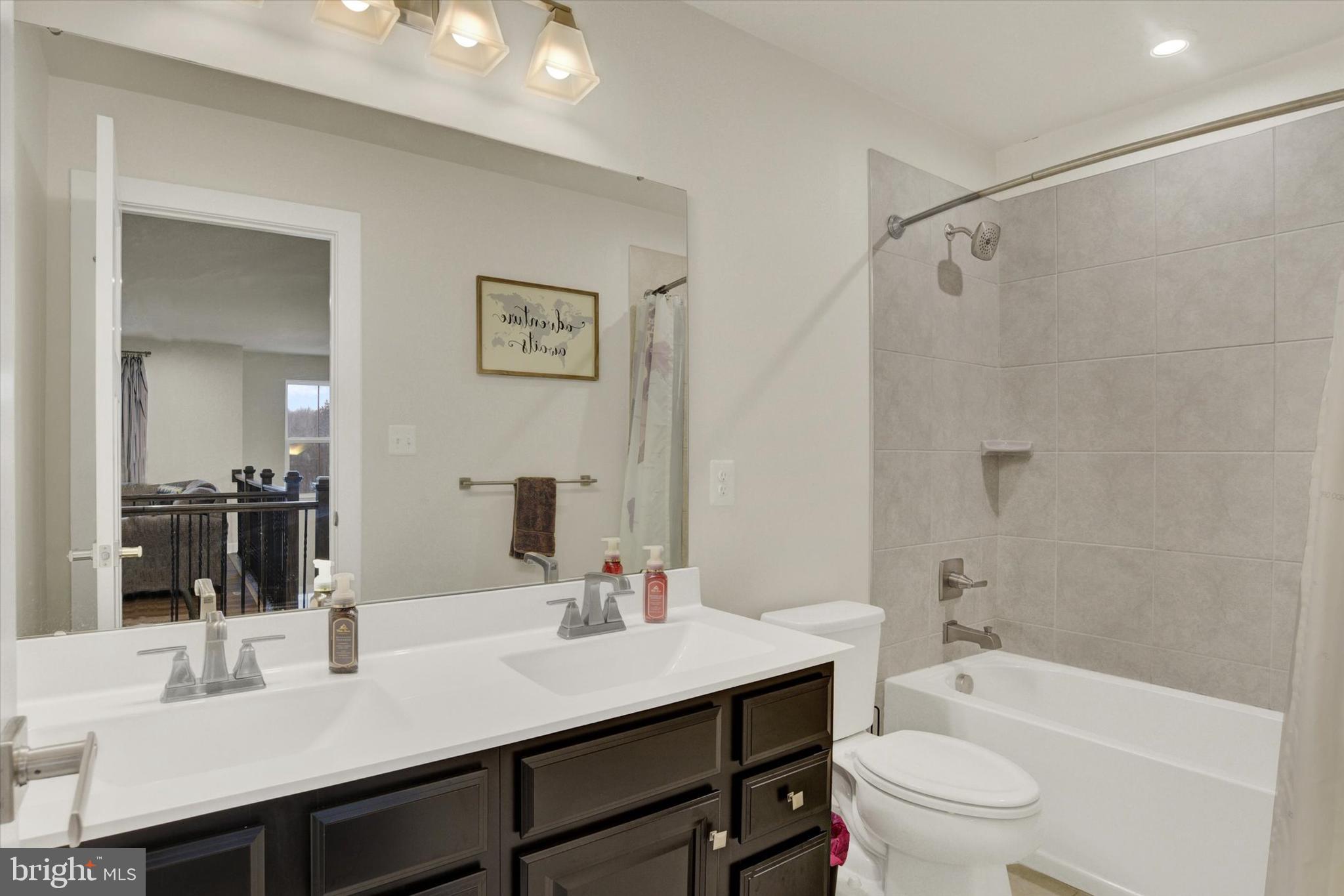 STRAY WINDS FARM - Residential