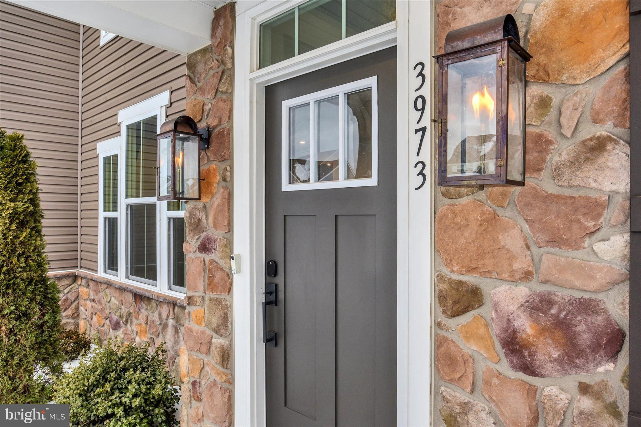 STRAY WINDS FARM - Residential