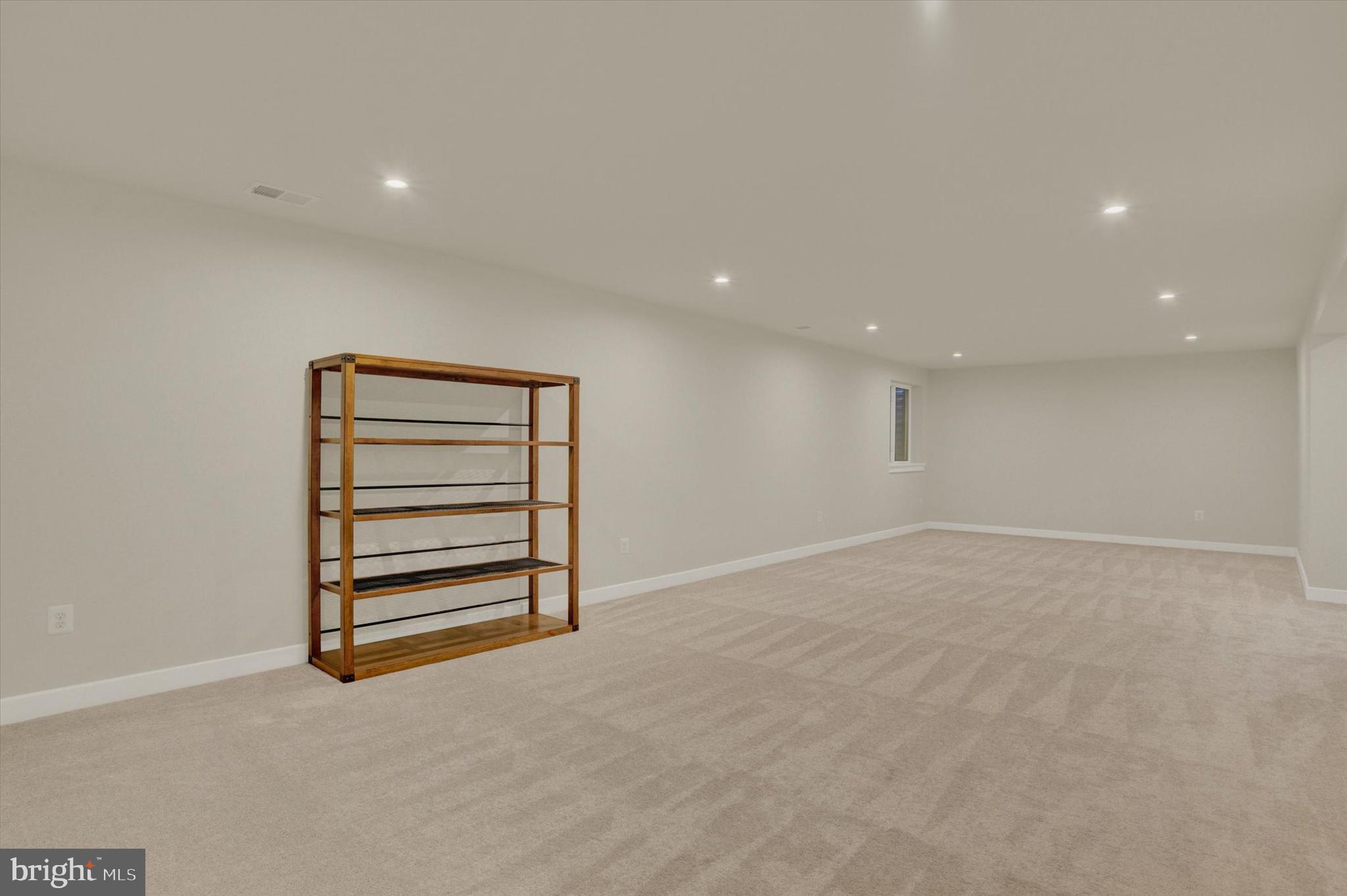 STRAY WINDS FARM - Residential