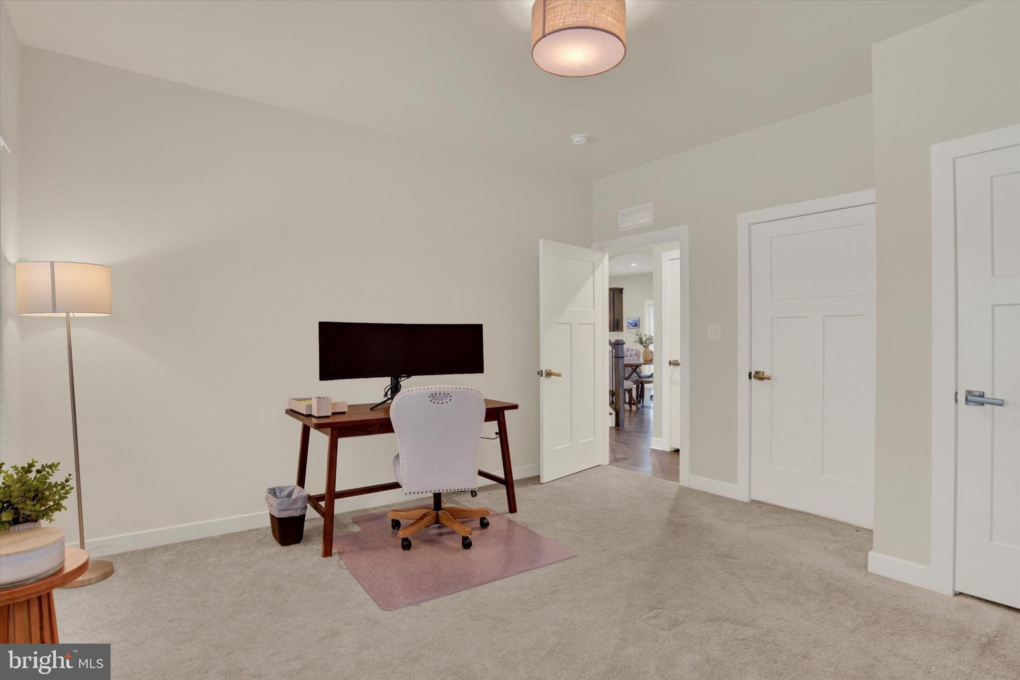 STRAY WINDS FARM - Residential