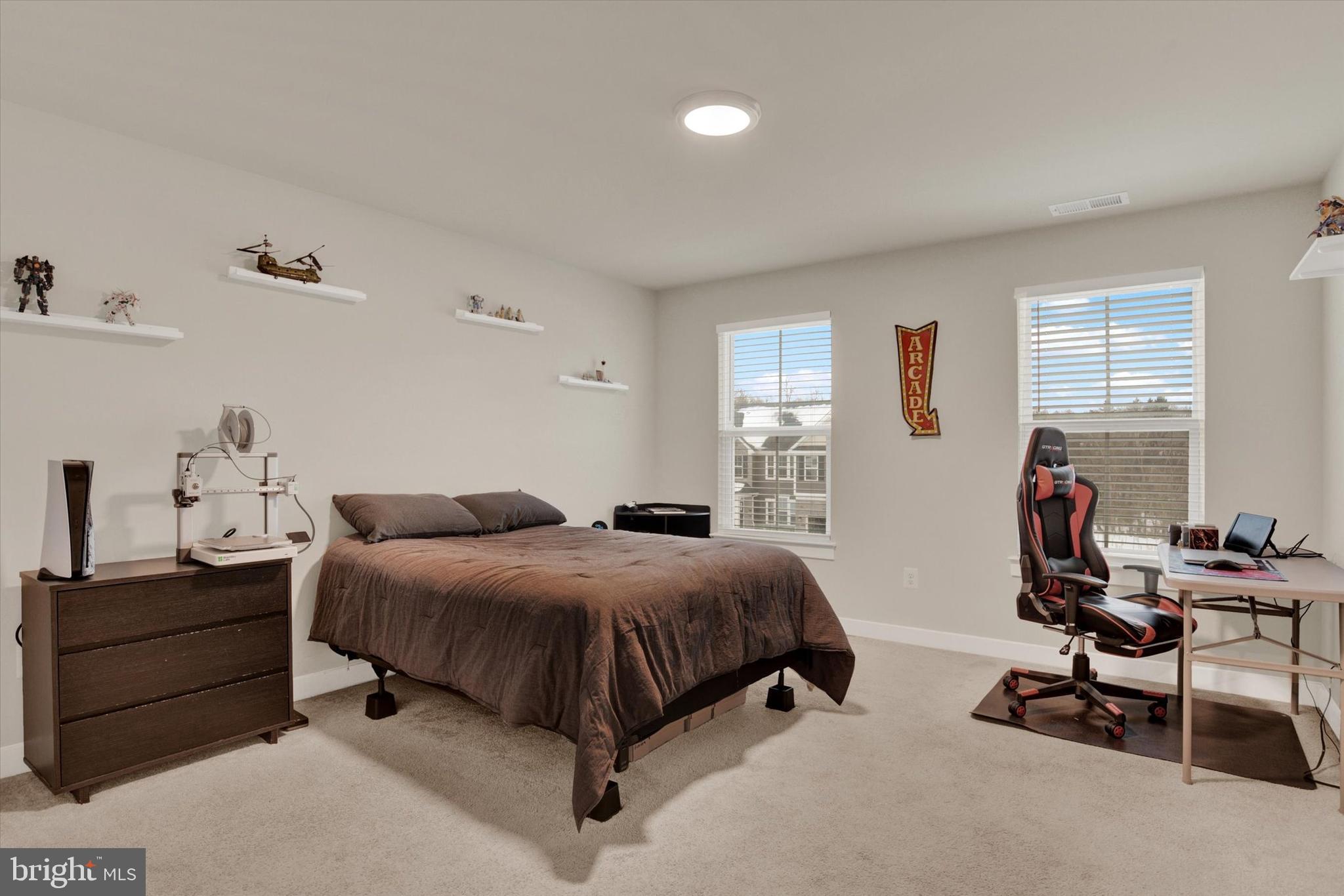 STRAY WINDS FARM - Residential