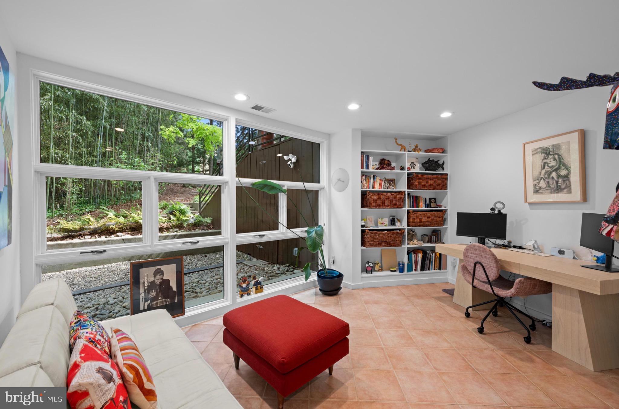 SOMERSET HEIGHTS - Residential