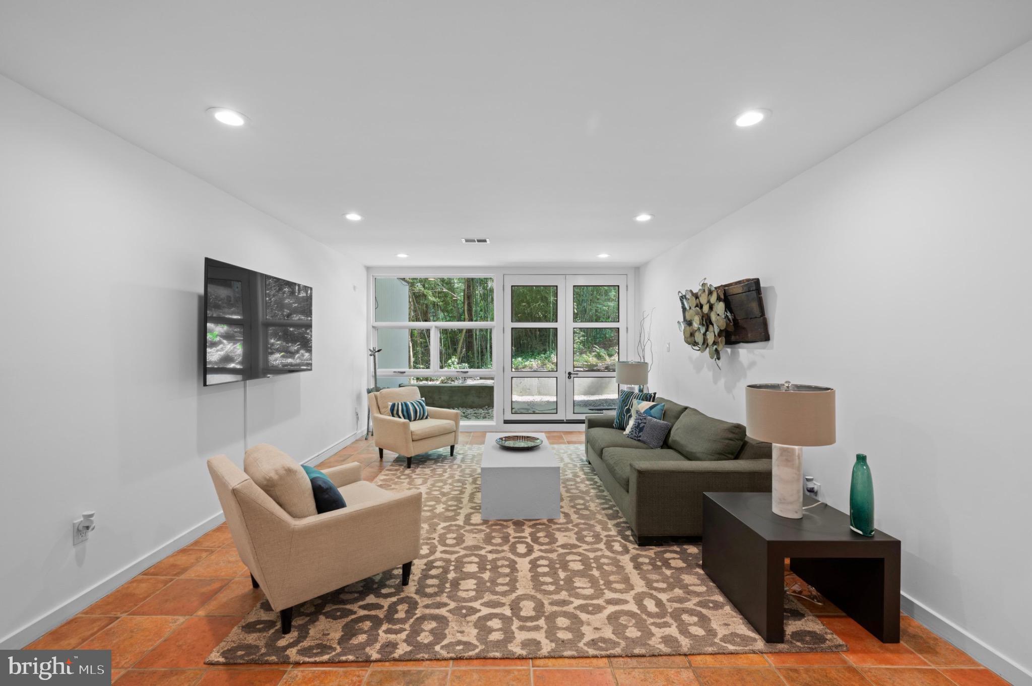 SOMERSET HEIGHTS - Residential