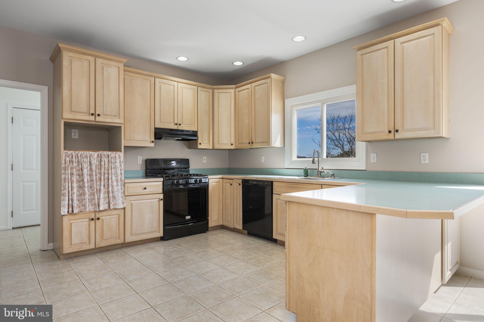 HIGHSPIRE HILLS - Residential