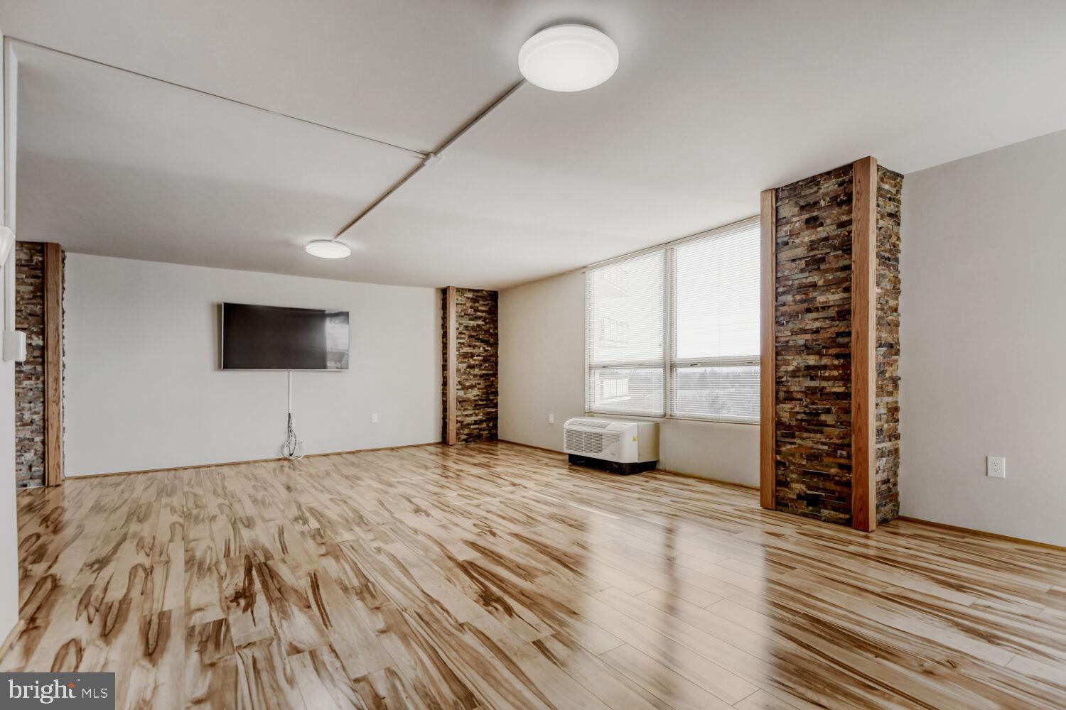 TOWSON - Residential