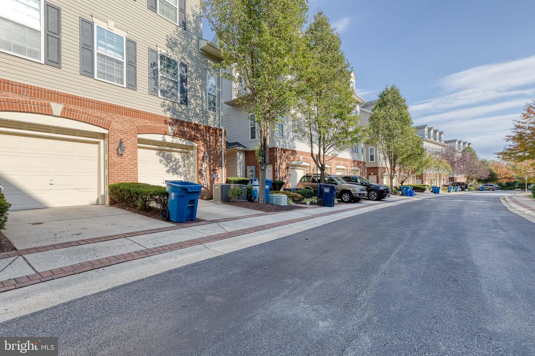 GATEWAY COMMONS - Residential Lease