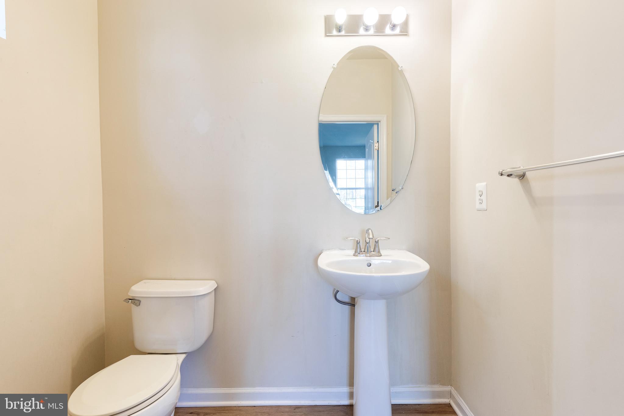 GATEWAY COMMONS - Residential Lease